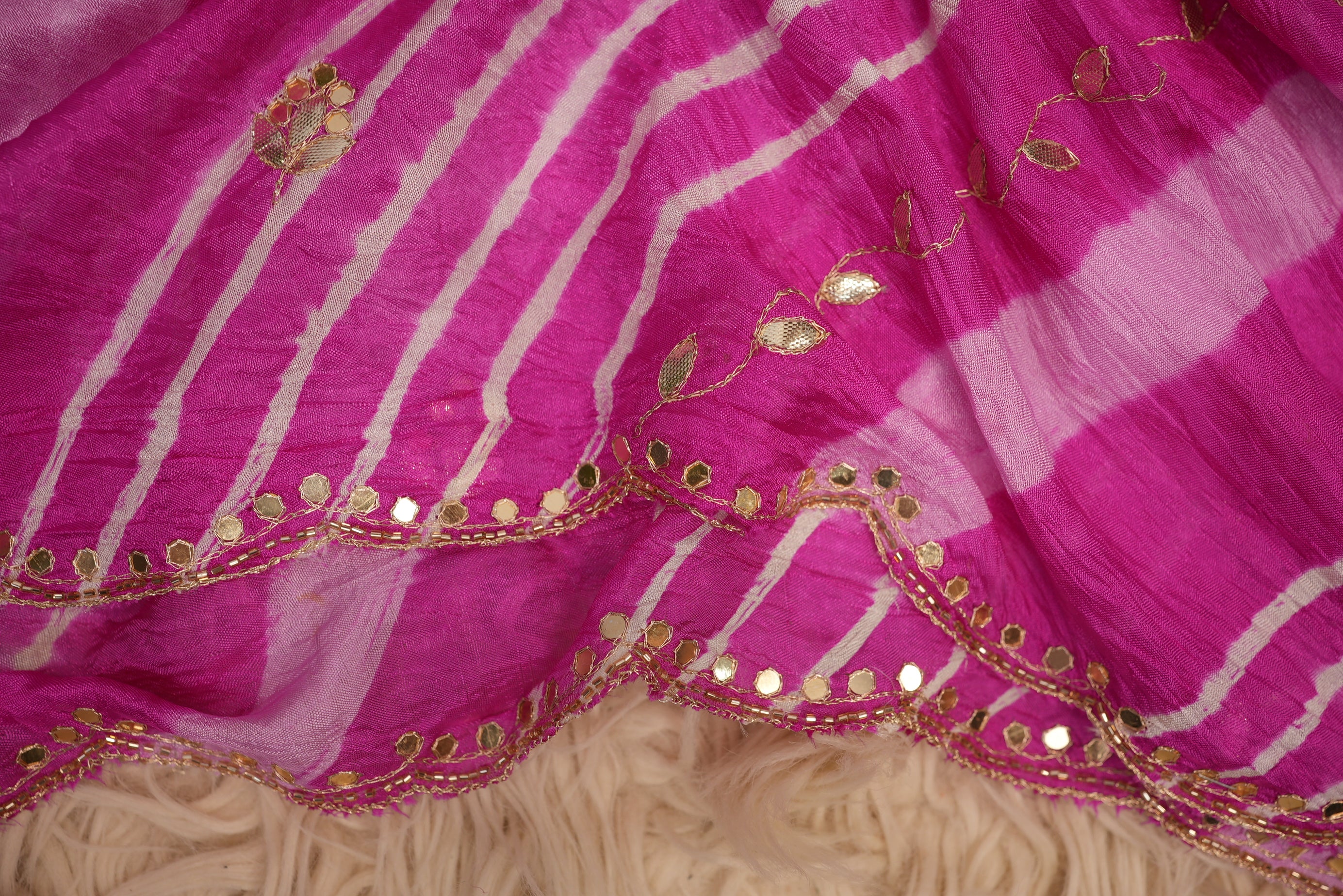 Pure Chinon Pink Leheriya Saree with Gota Patti Butta Work (With Blouse)