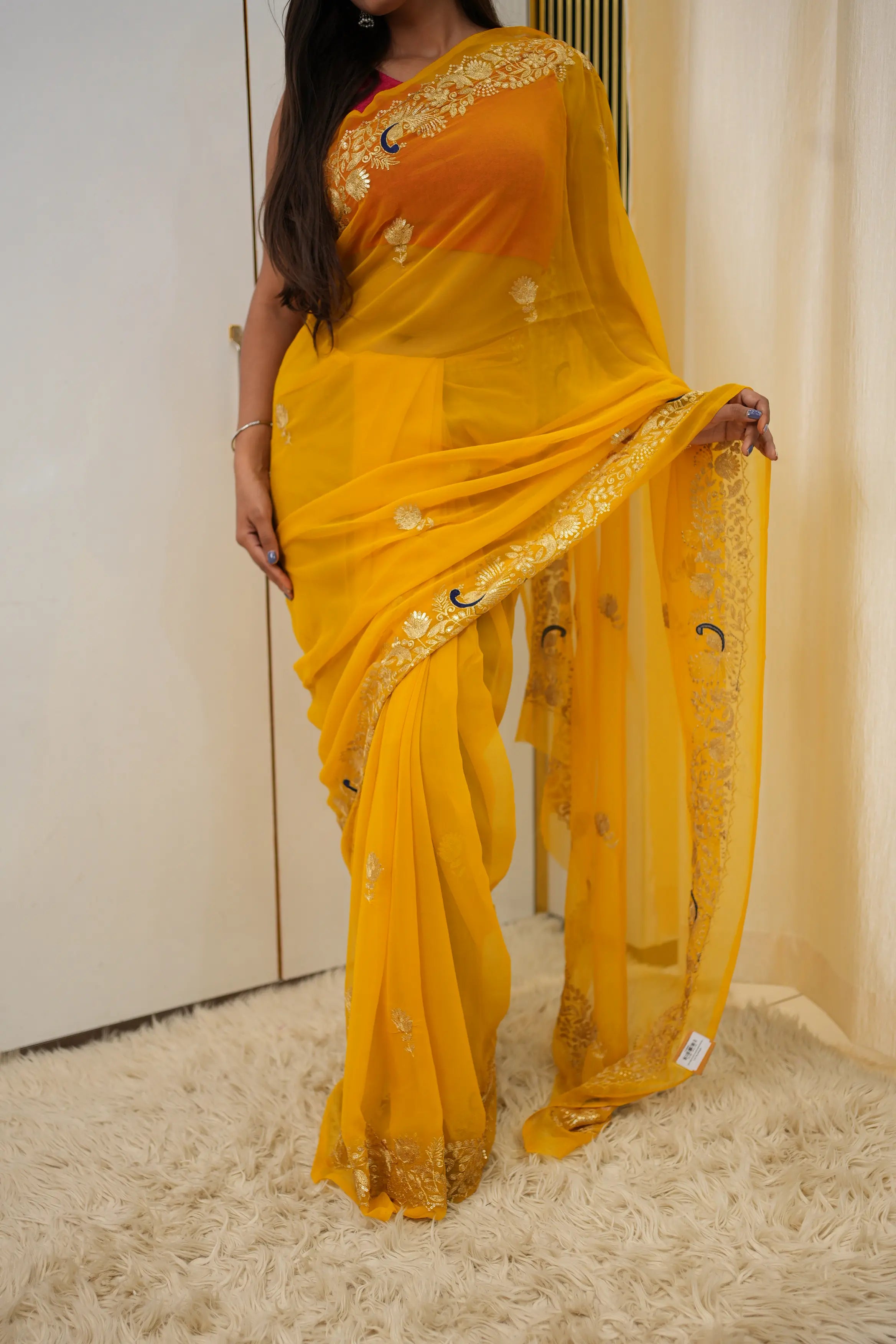 Darbari Saree With Peacock Butta & Vintage Work (Without Blouse)