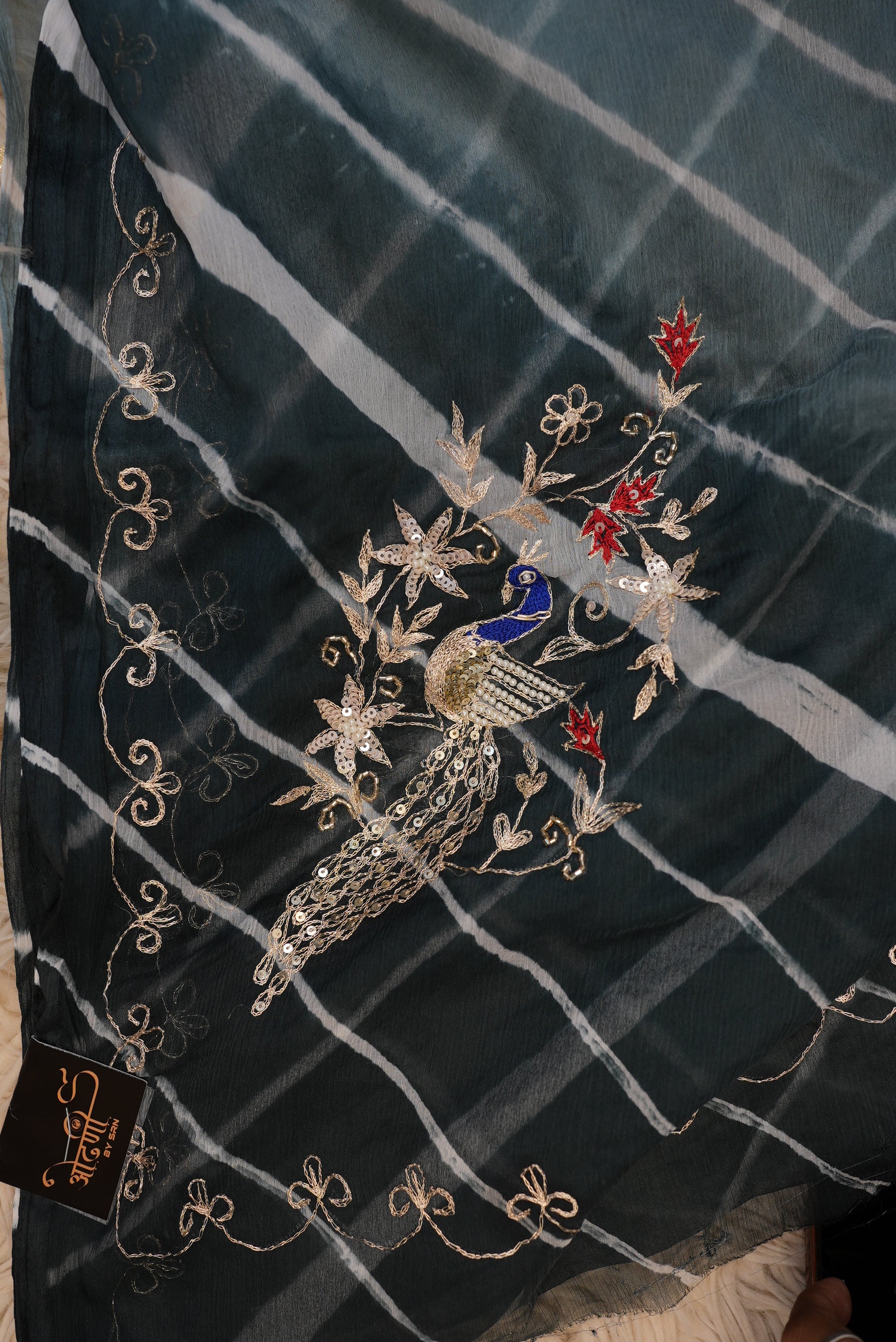 Traditional Leheriya Saree on Pure Chiffon with Peacock Butta Vintage Work