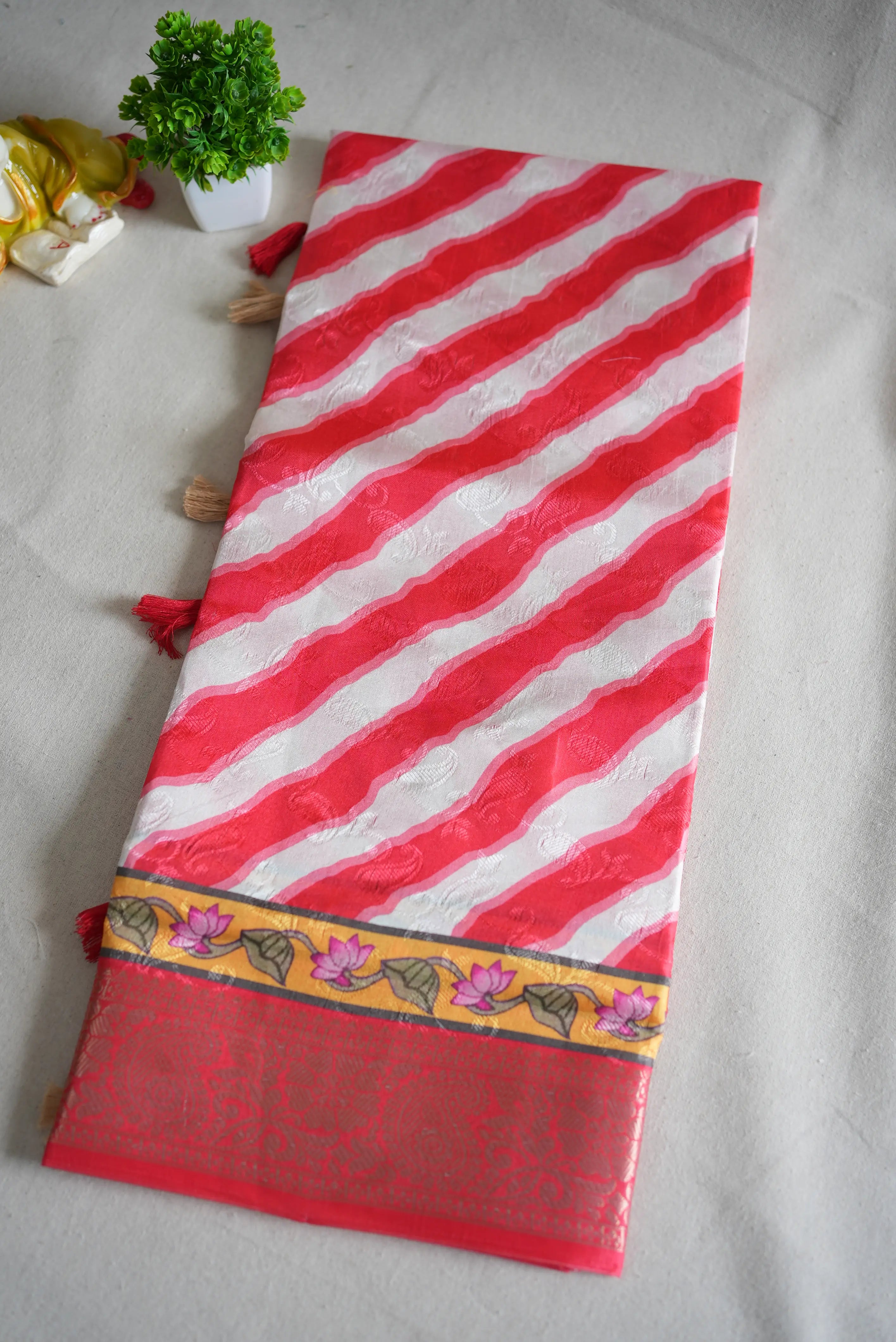 Cotton Silk Lehriya Saree with Zari Border (With Blouse)