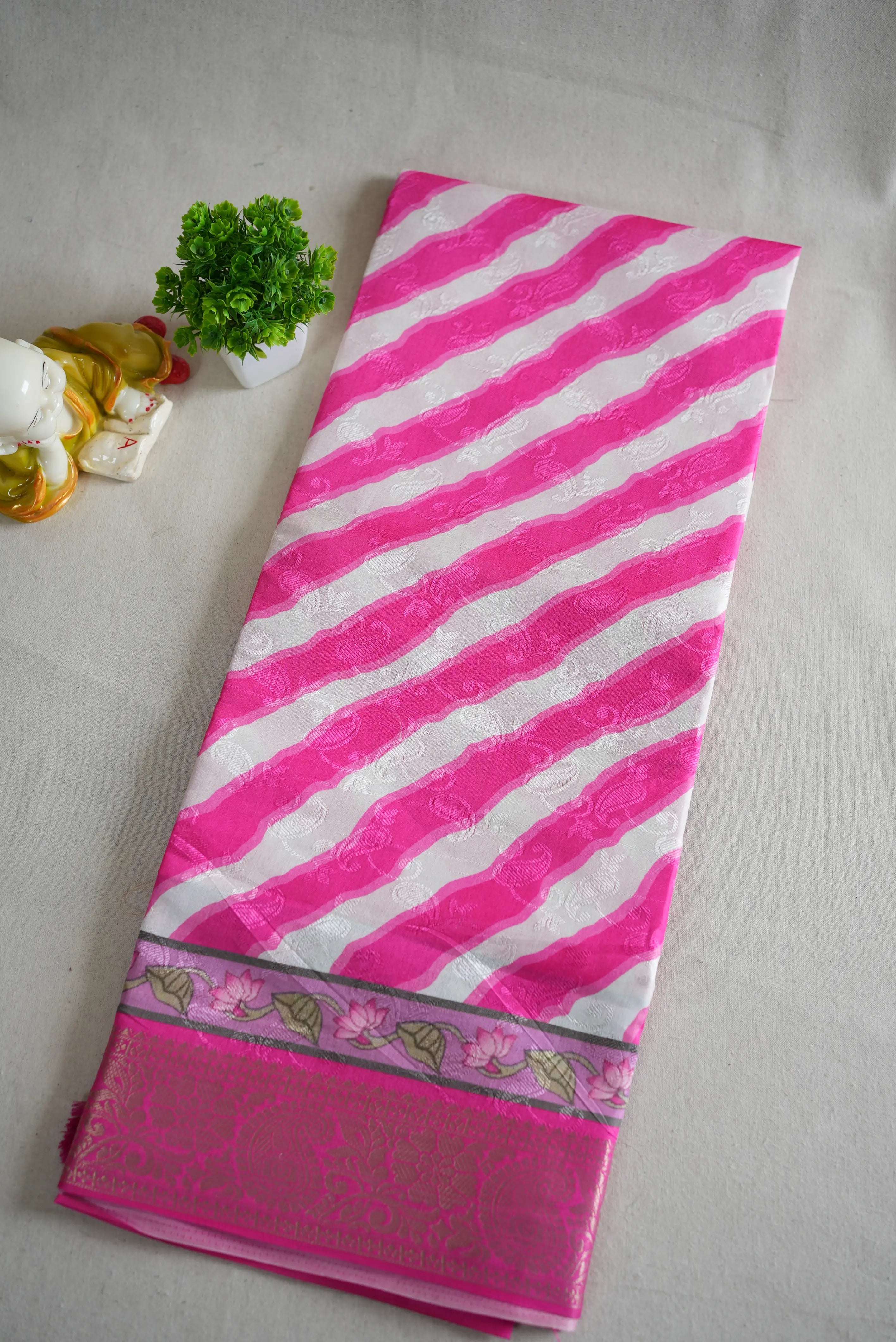 Cotton Silk Lehriya Saree with Zari Border (With Blouse)