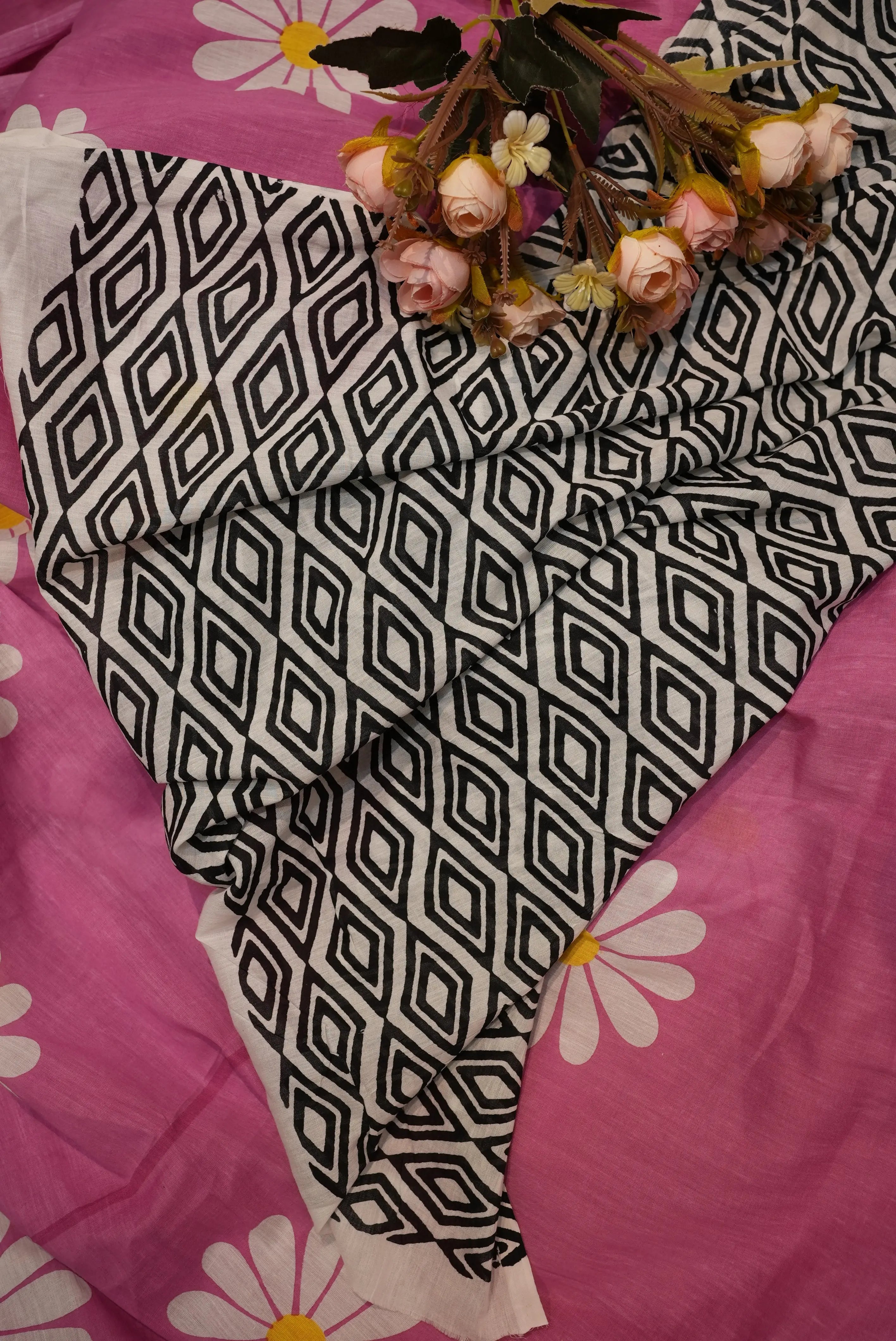 Mal Cotton Saree with Floral Print Design (With Blouse)