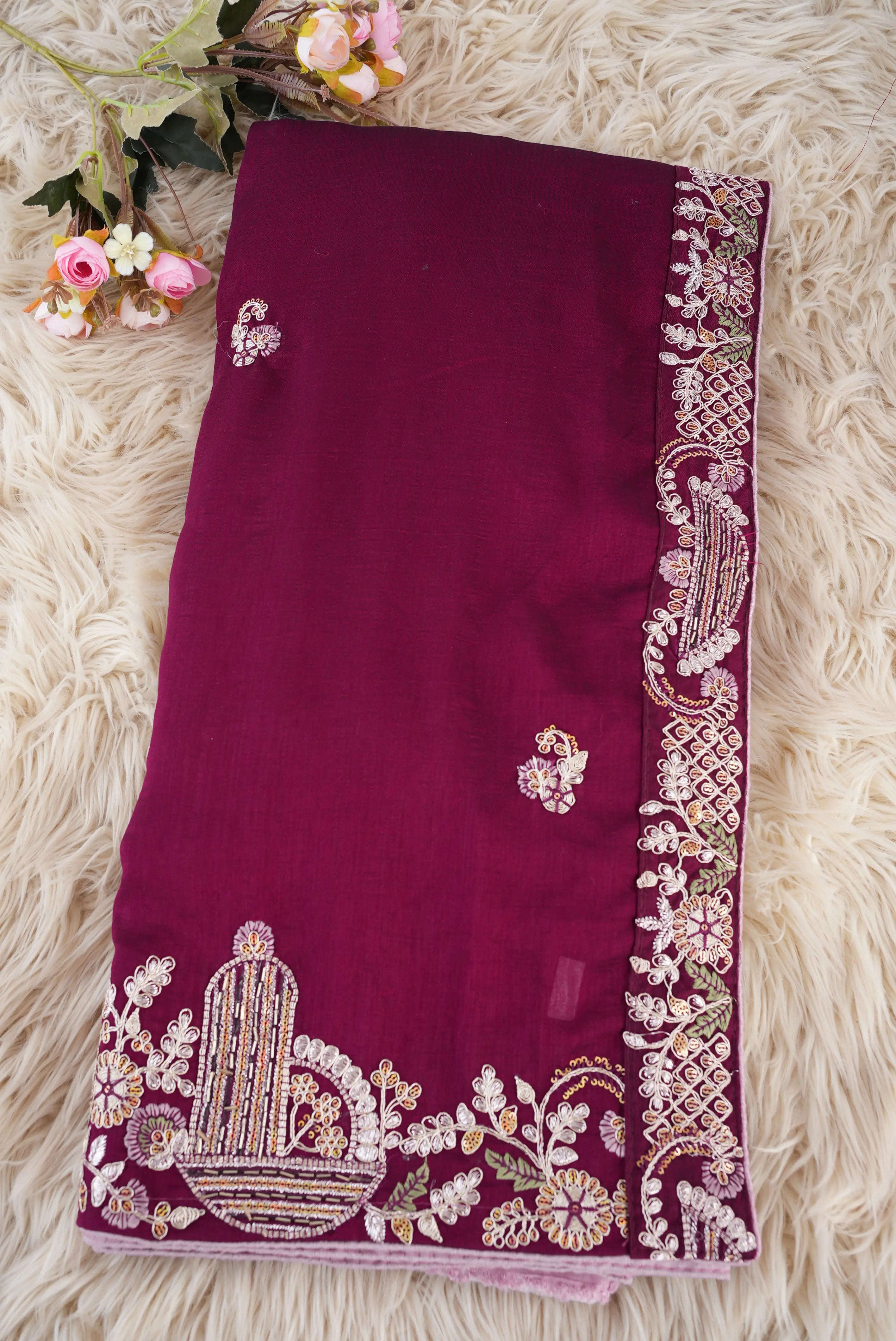 Border Pattern Saree with Embroidery Work (With Blouse)