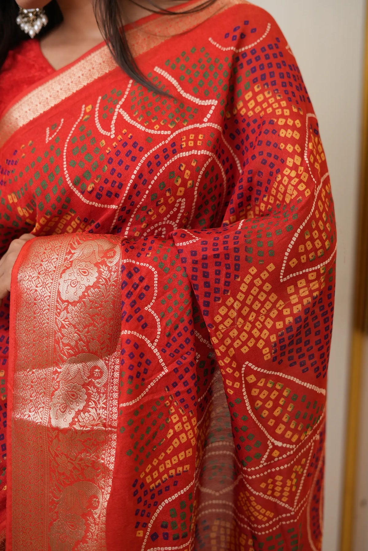 Traditional Bandhani Print Saree With Banarasi Border (With Blouse)
