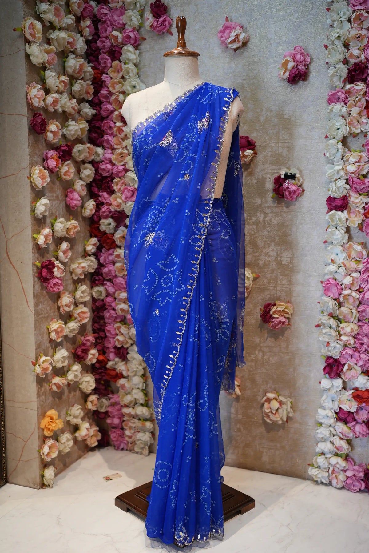 Vintage Buta Work Fancy Bandhani Saree SR0240 (With Runing Blouse)