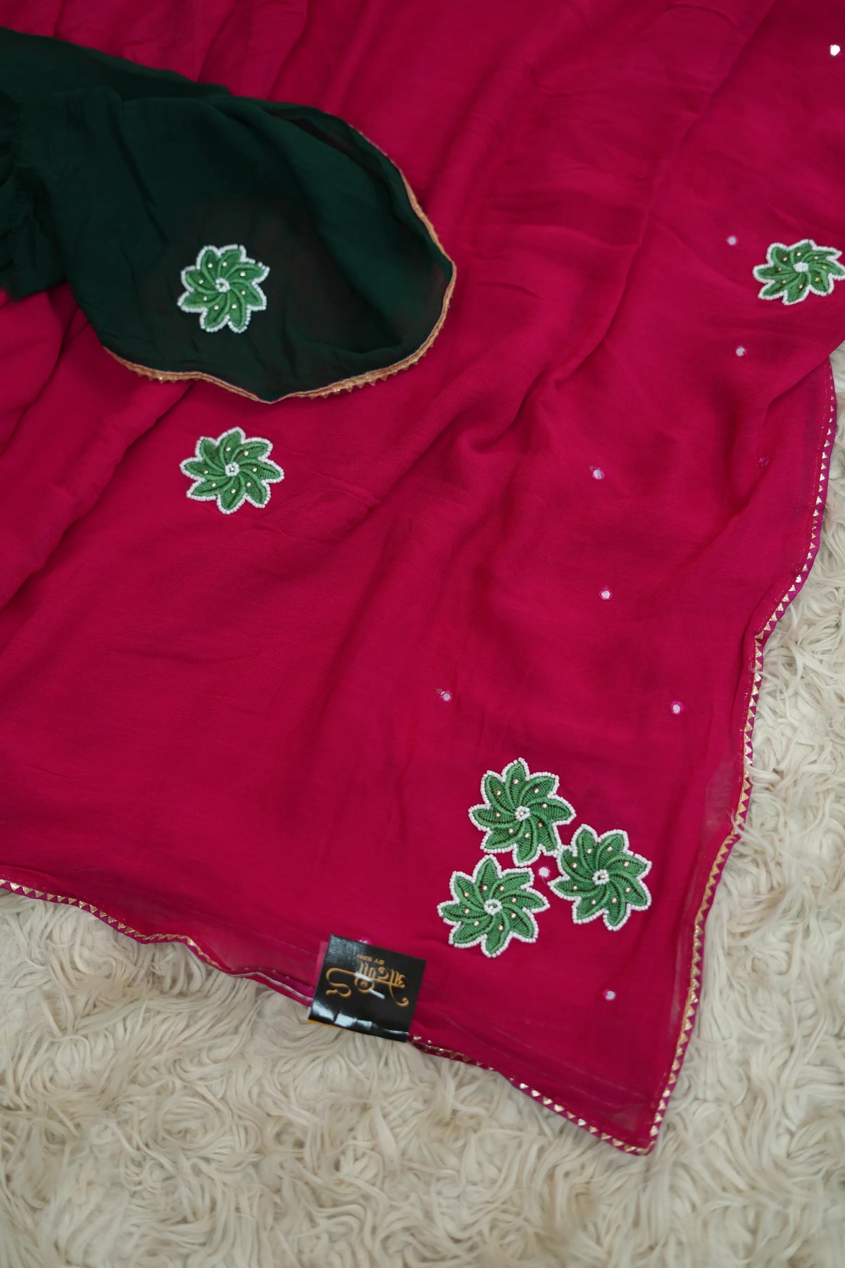 Pure Georgette Red Saree With Handwork Buti Pattern (With Blouse)