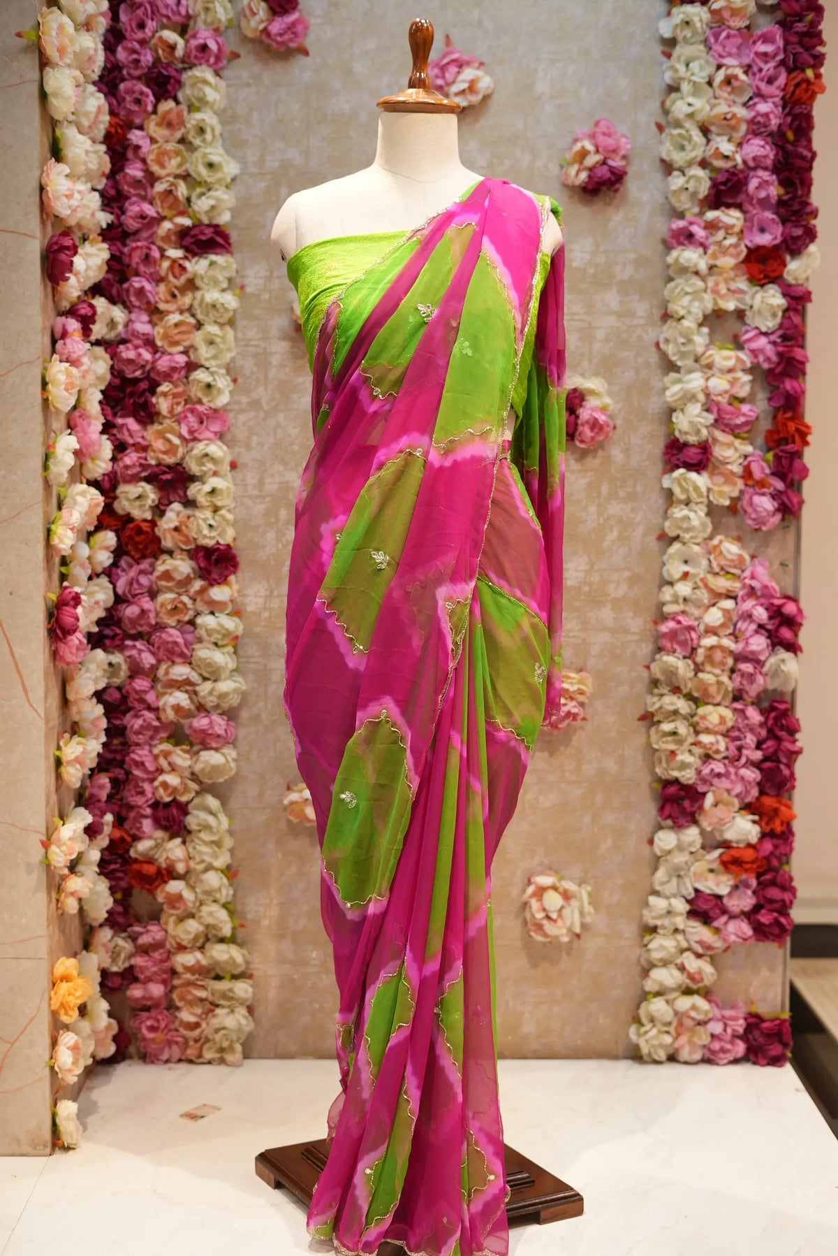 Pure Georgette Dual Tone Saree with Handcrafted Cut Dana & Mirror Zari Embroidery (with Blouse)