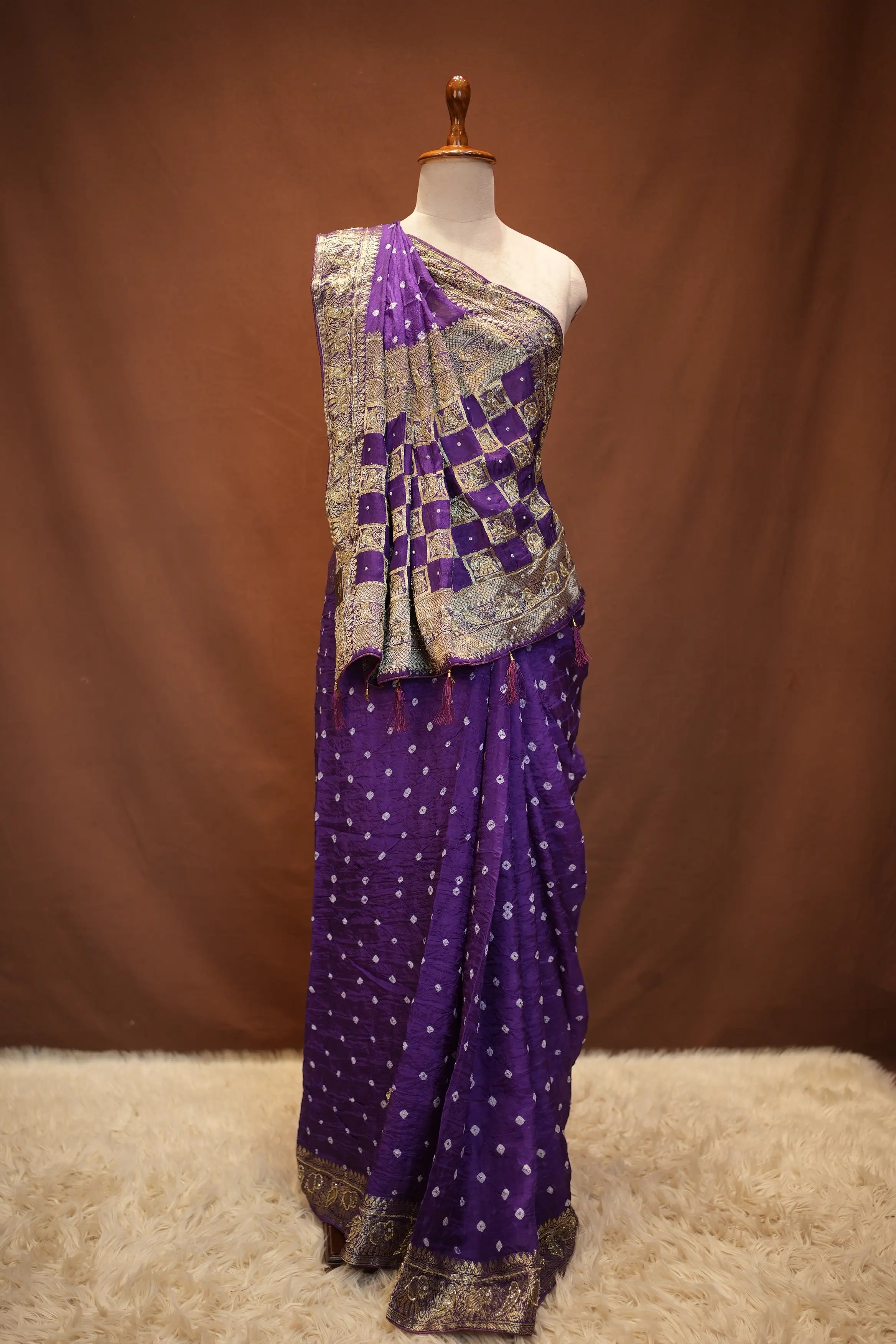 Gujrati Hand Bandhej Design Saree With Zari Weaving Boder With Handwork Touch