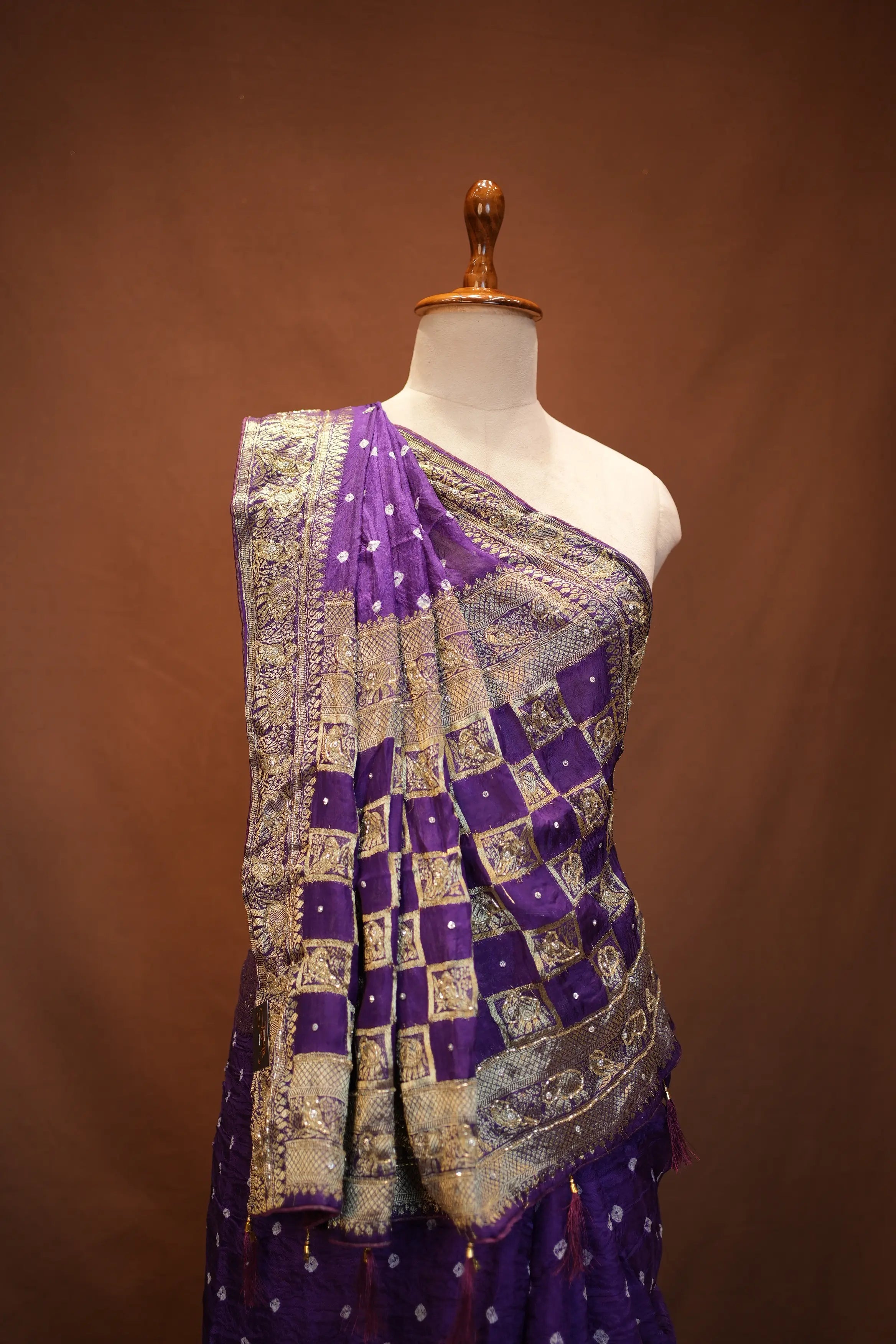 Gujrati Hand Bandhej Design Saree With Zari Weaving Boder With Handwork Touch