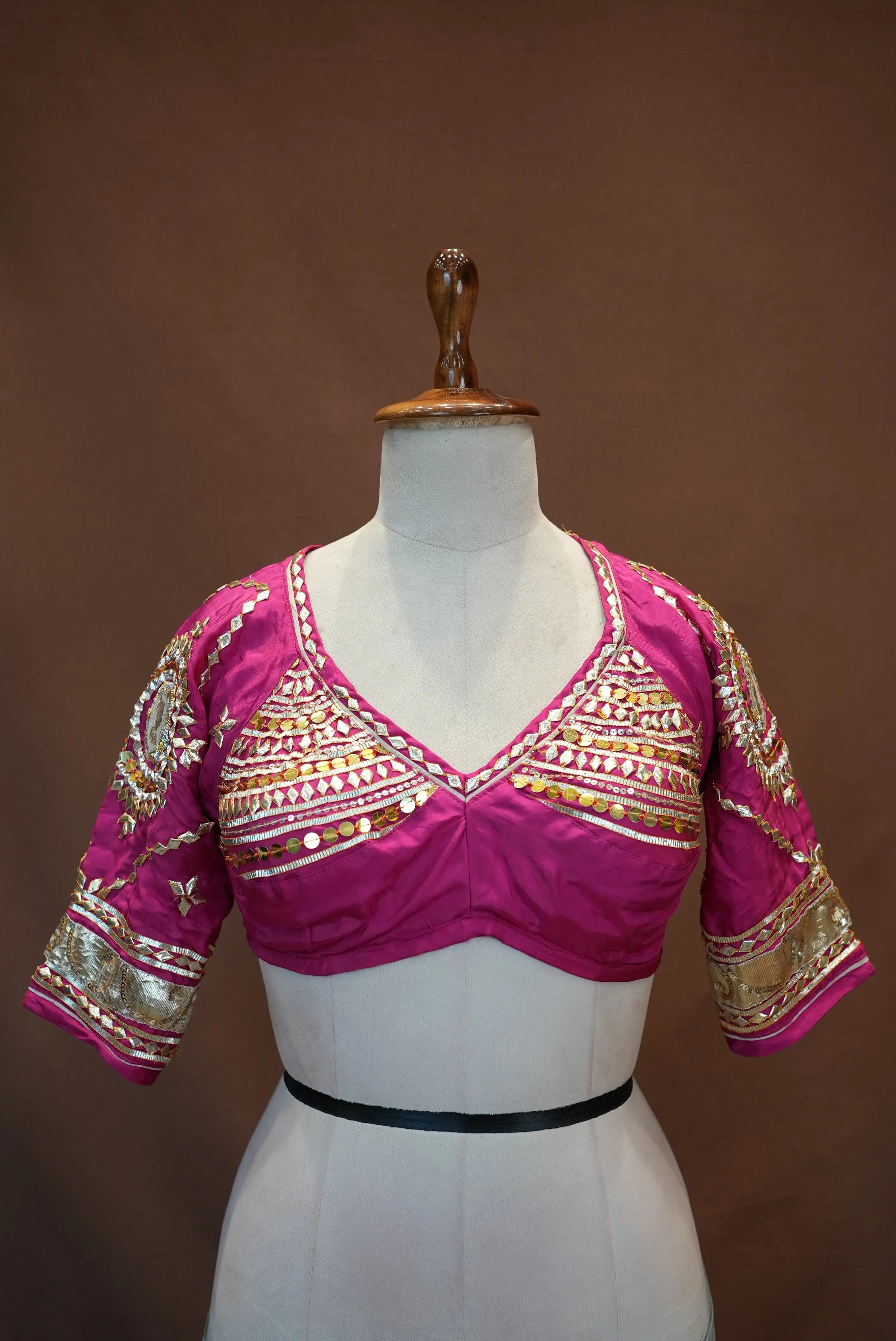 Kachi Gota Patti & Rajasthani Angi Blouse With Pure Engraved Silver Coin