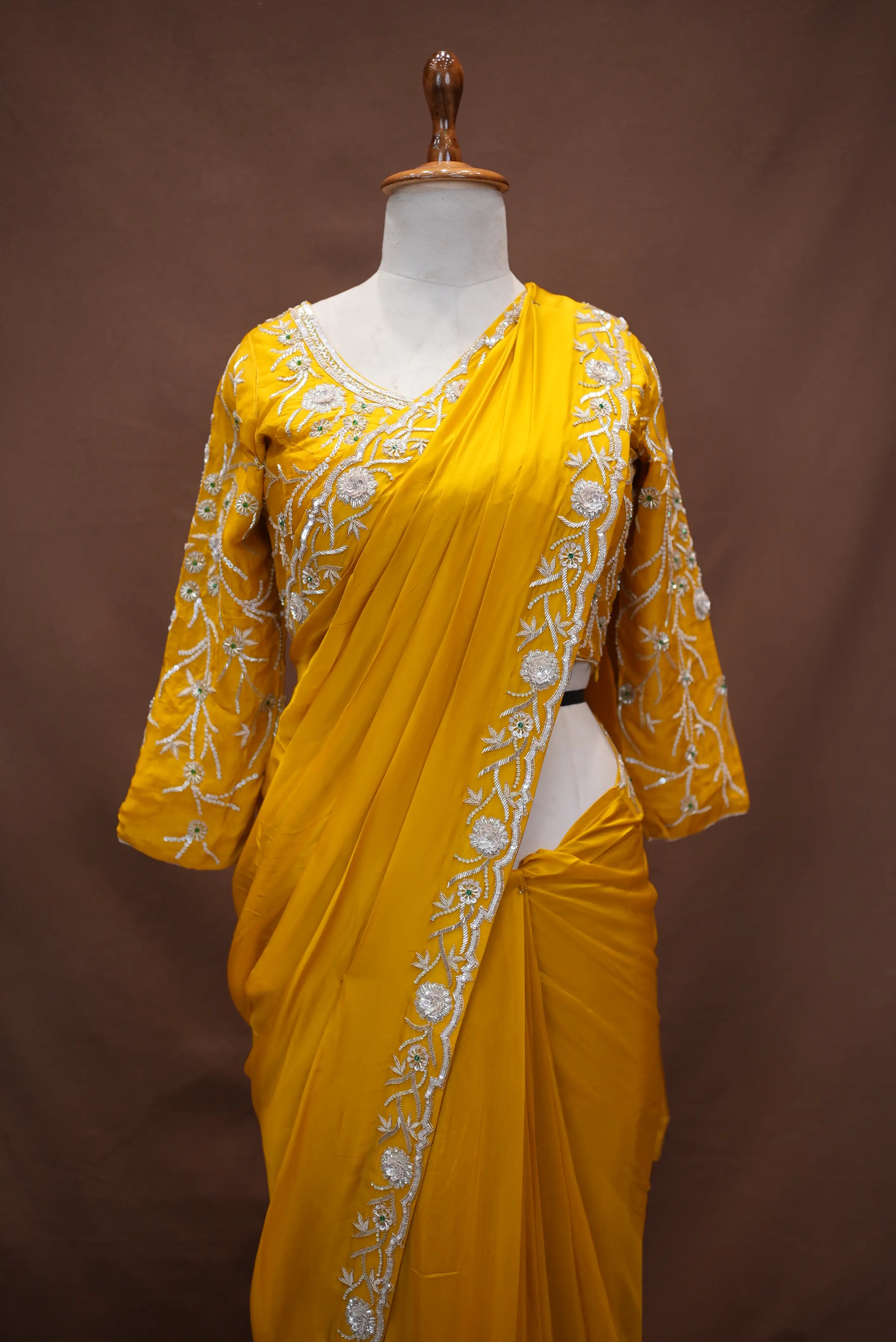 Zardozi Handwork Saree with Stitched Blouse & Belt