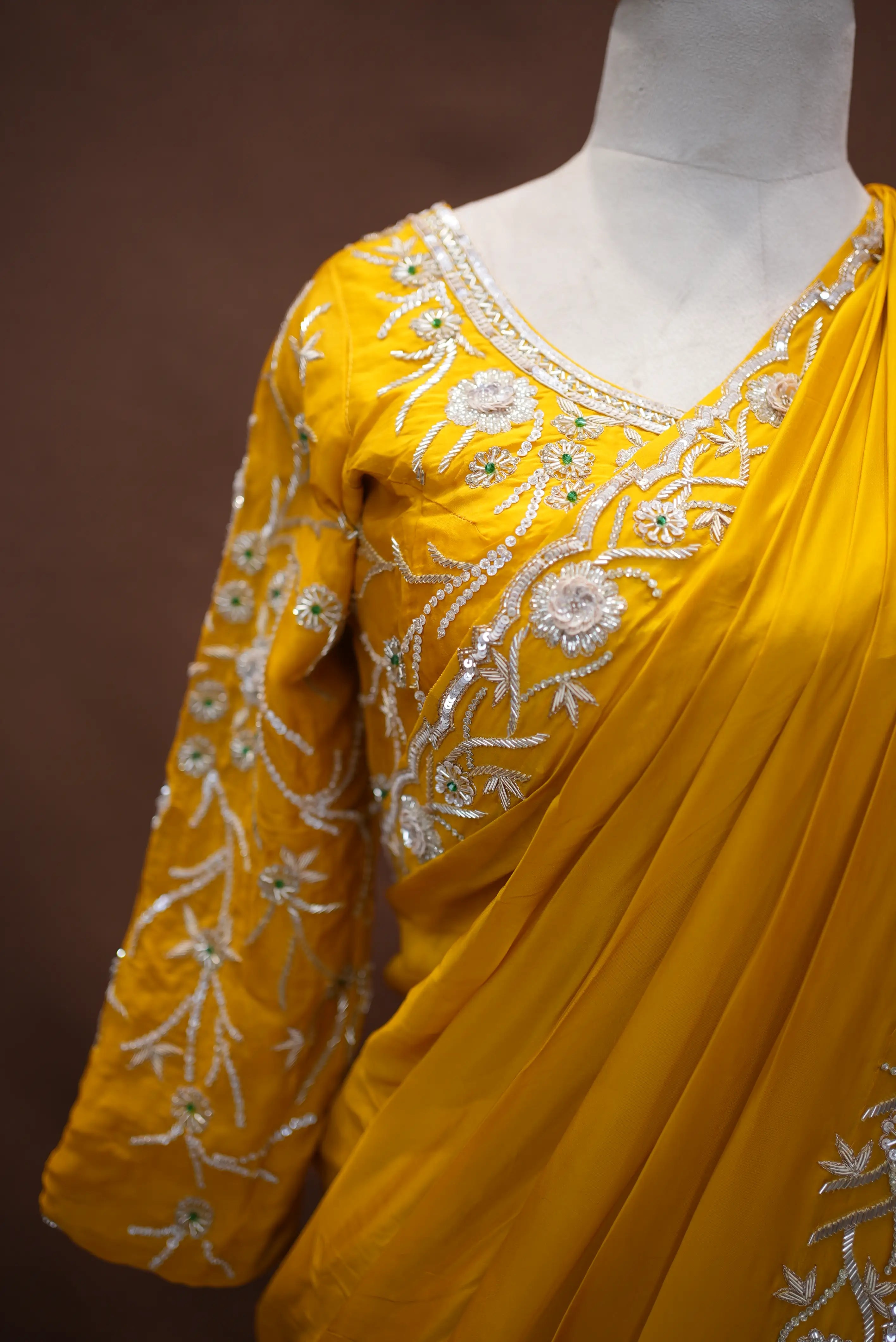Zardozi Handwork Saree with Stitched Blouse & Belt