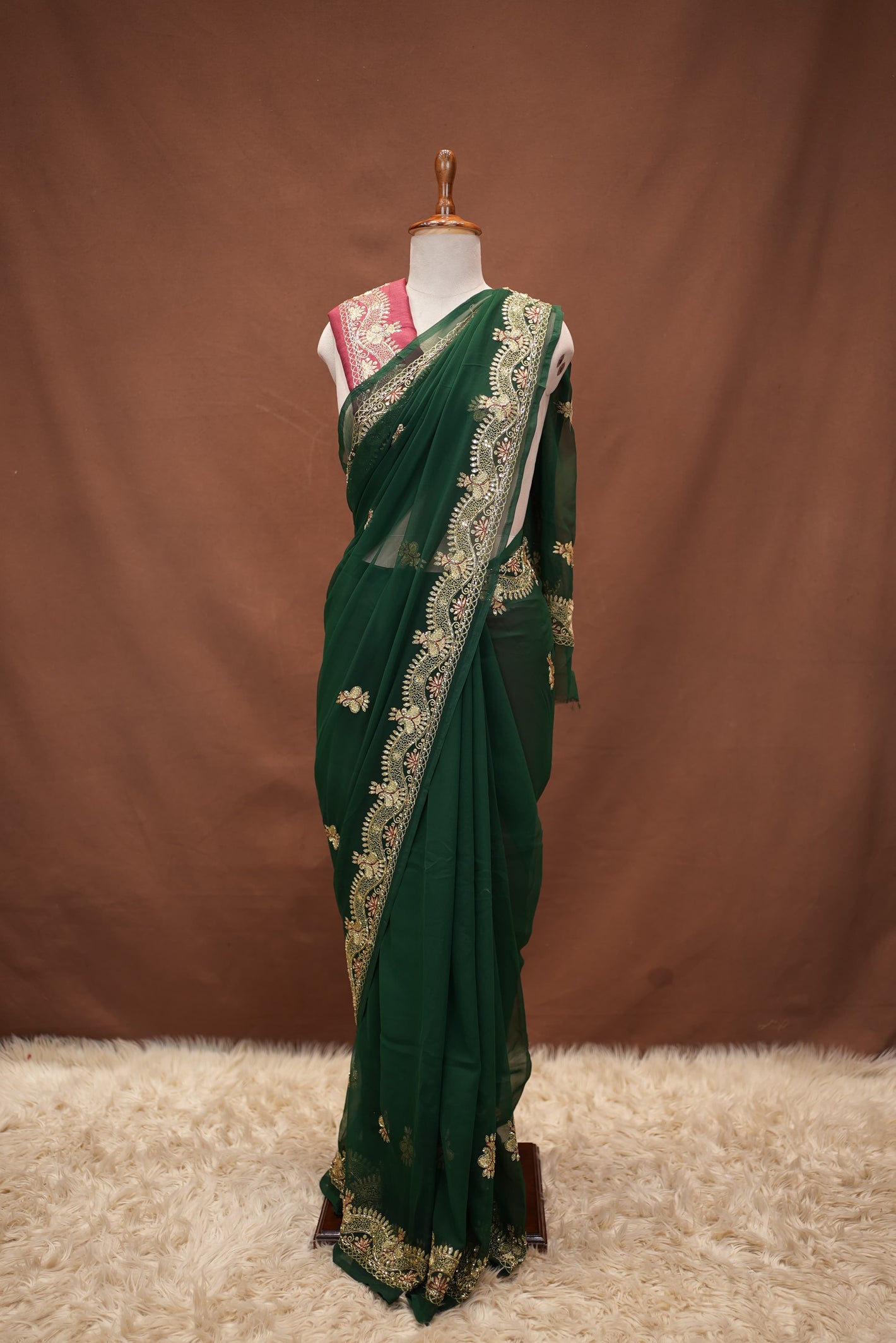 GEORGETTE FABRIC SAREE WITH AARI TARI & CUTDANA AND RESHAM WORK (WITH BLOUSE)  ##SR632