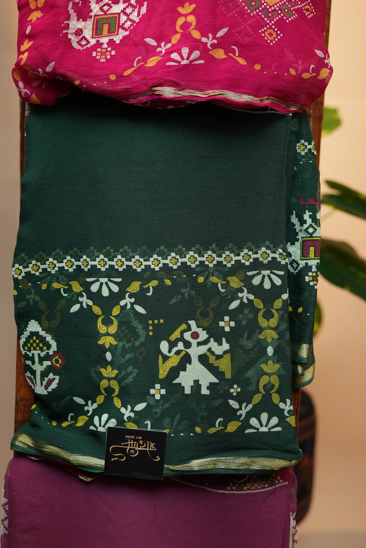 Traditional Rajasthani Georgette Saree with Patola-Inspired Elephant & Floral Print and Golden Border (With Blouse)