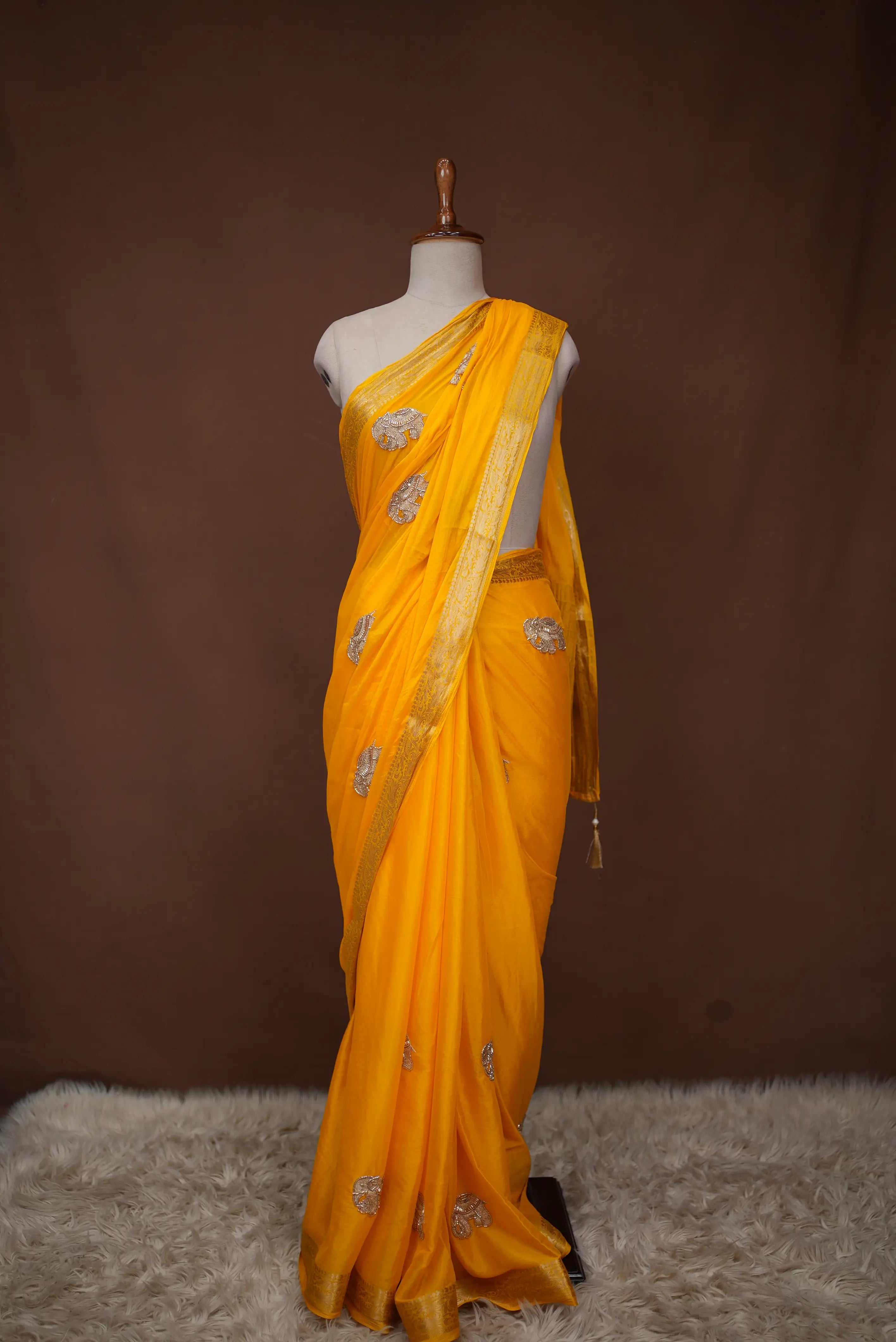 Banarasi Saree with Heavy Weaving Border (With blouse)