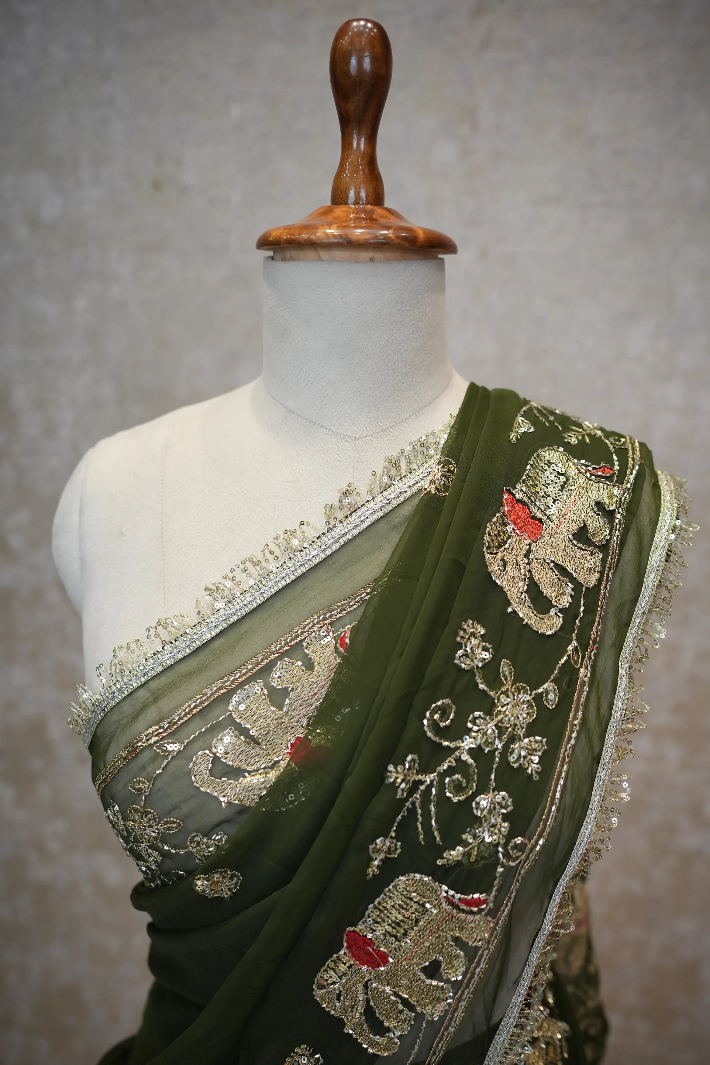 Royal Georgette Fabric Darbari Saree With Elephant Figure Pattern (With Blouse)