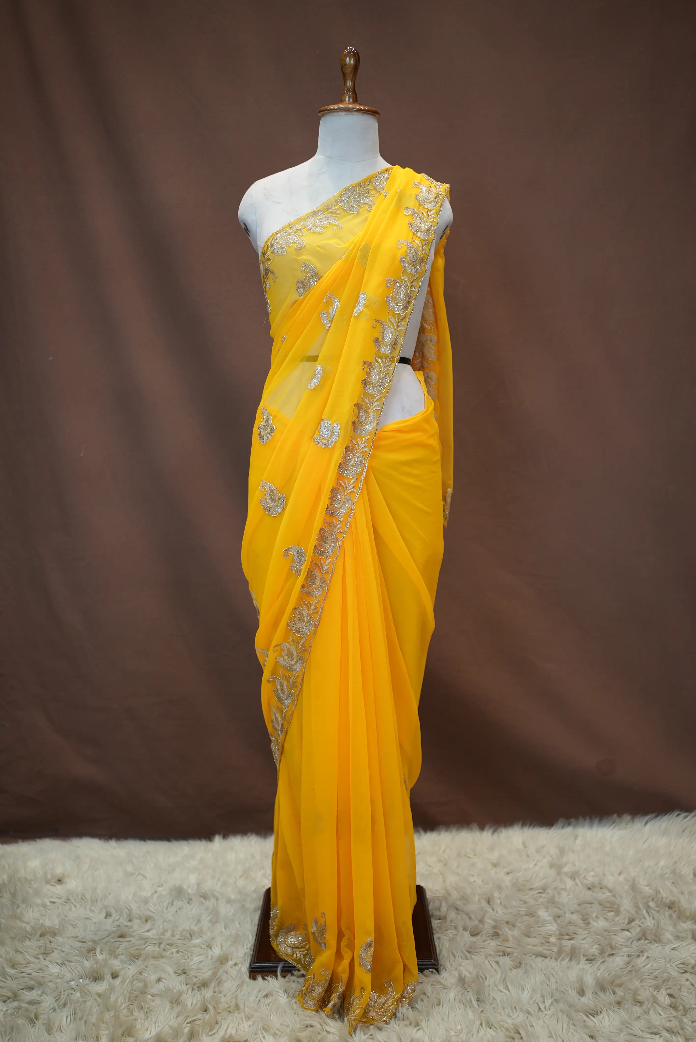 Heavy Handwork Border Saree (With Blouse)