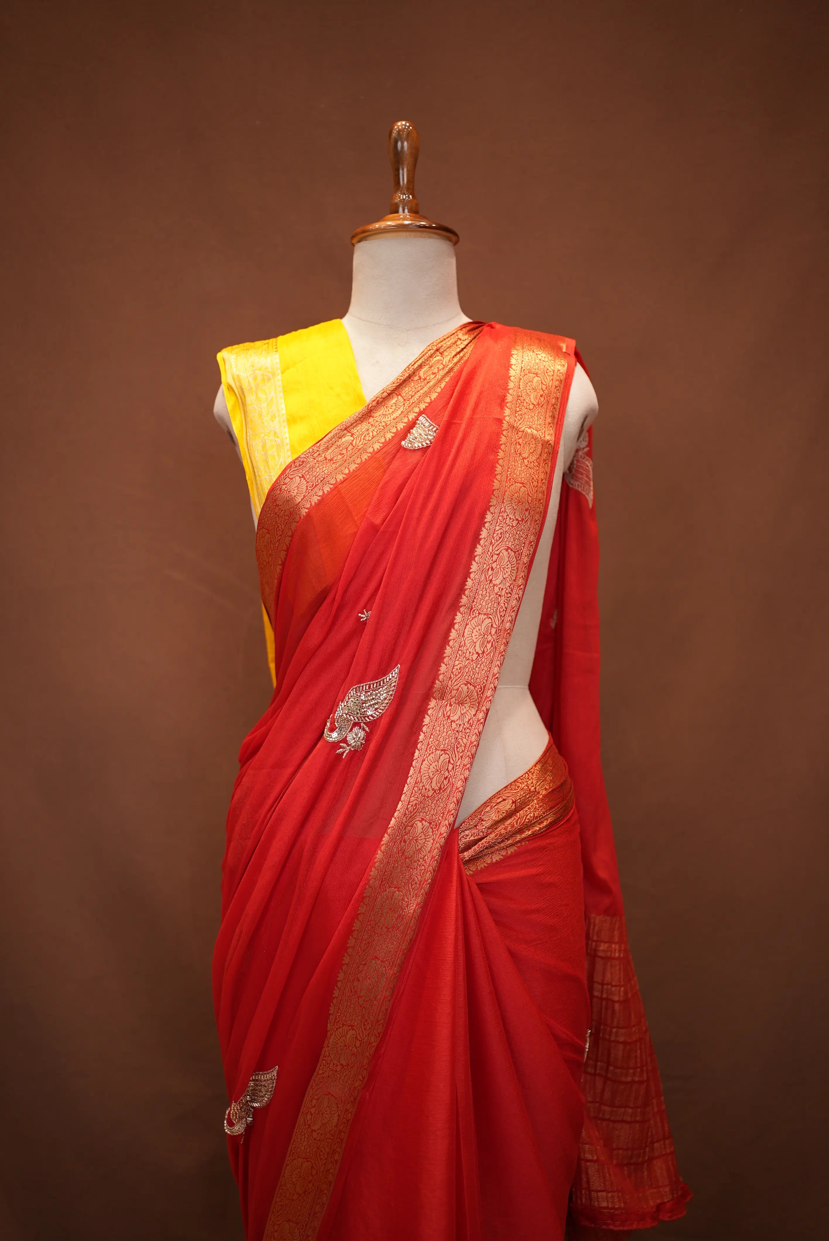 Handwork Peacock Buta With Zari Weaving Boder Saree (With Blouse)