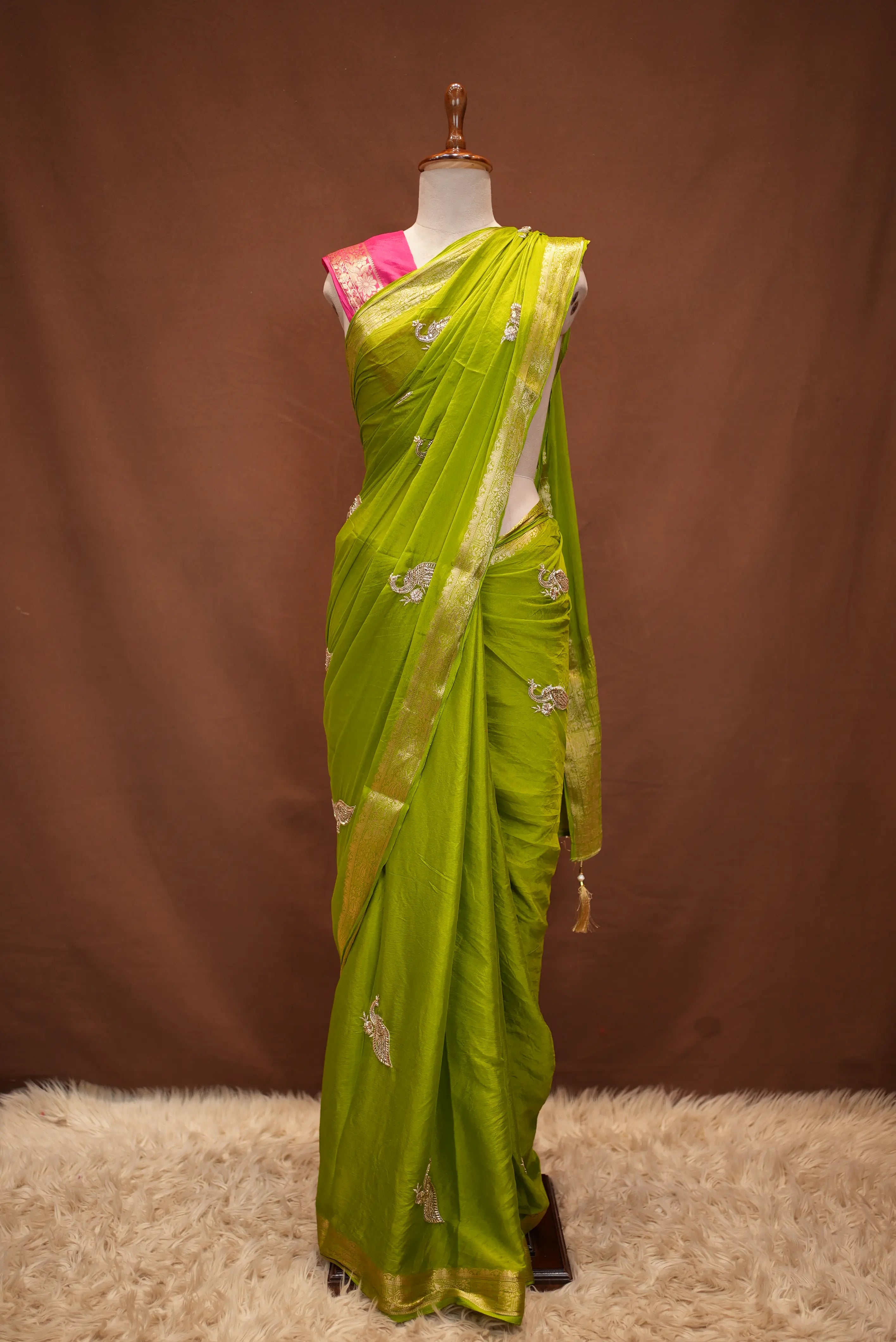 Handwork Peacock Buta With Zari Weaving Boder Saree (With Blouse)
