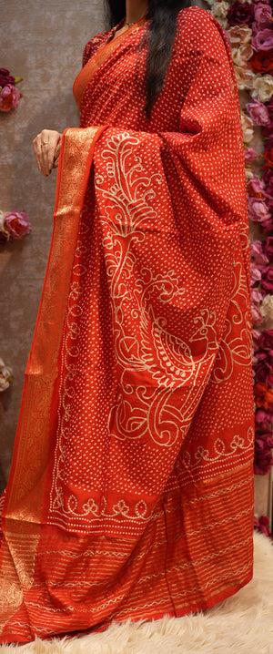 NAVRATI AND KARWA CHOUTH SPECIAL DOLA SILK FABRIC BANDHANI PRINT SAREE WITH AARI TARI WROK AND PEACOCK DESIGN ##SR408