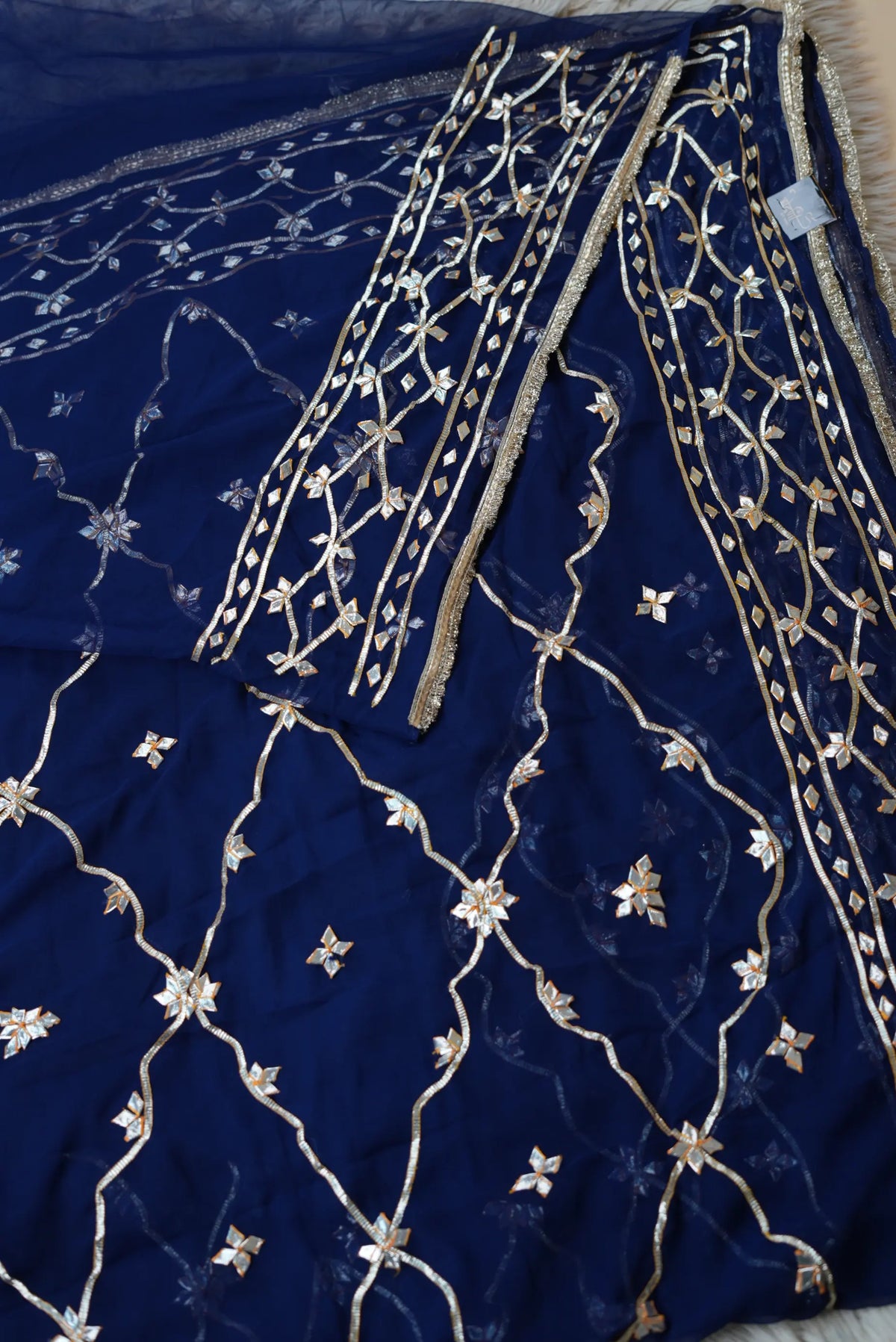 Traditional Jaal Pattern Kacchi Gota Patti Georgette Saree (With Blouse)