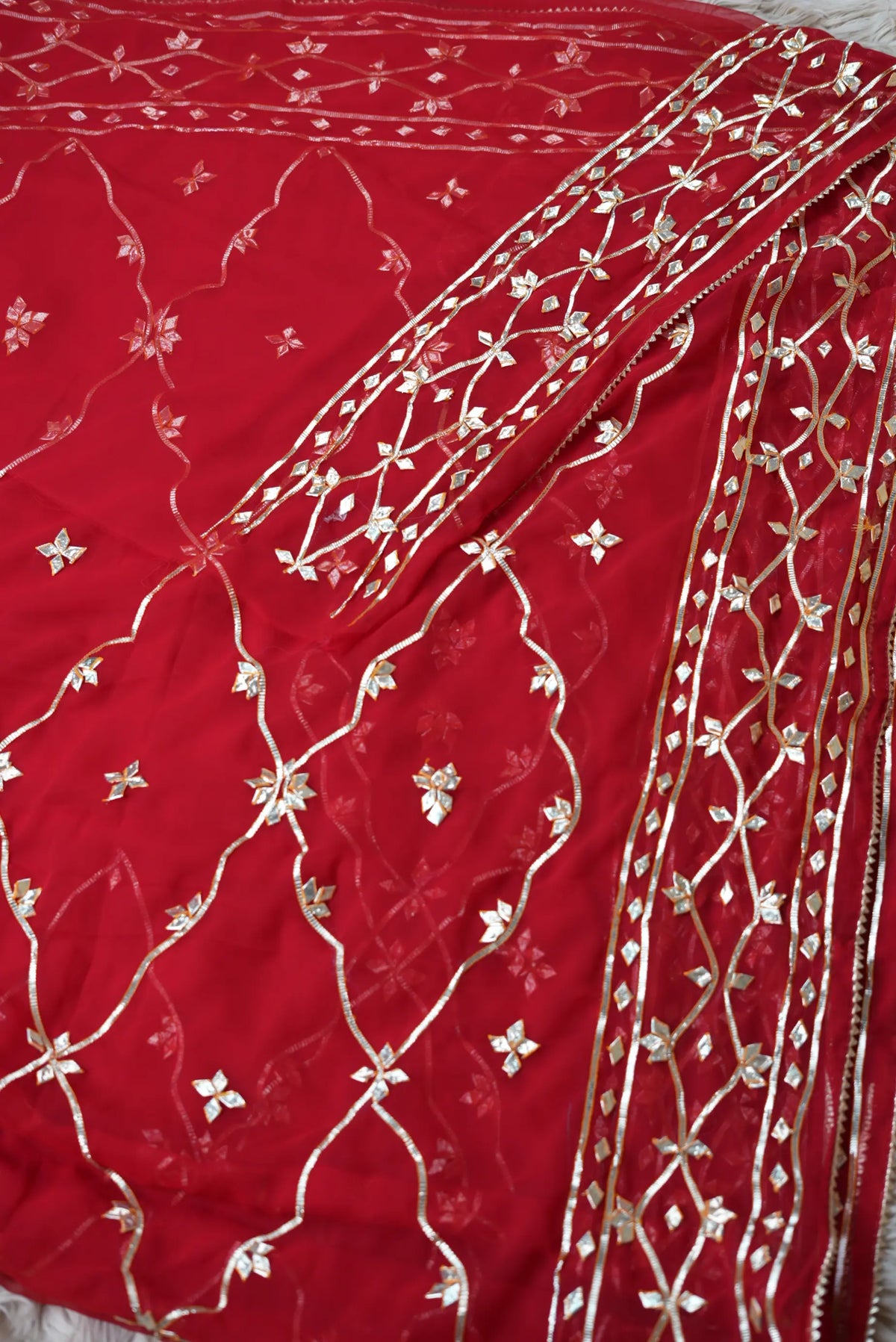 Traditional Jaal Pattern Kacchi Gota Patti Georgette Saree (With Blouse)