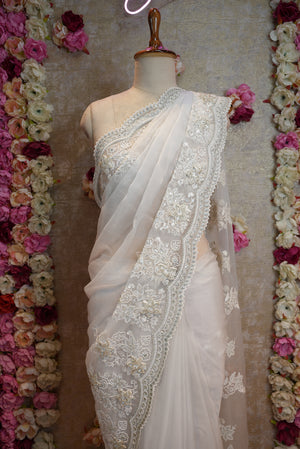 MOON WHITE COLOUR CELEBRITY SAREE ON ORGANZA FABRIC WITH APLIC WORK (WITH BLOUSE) ##SR0371