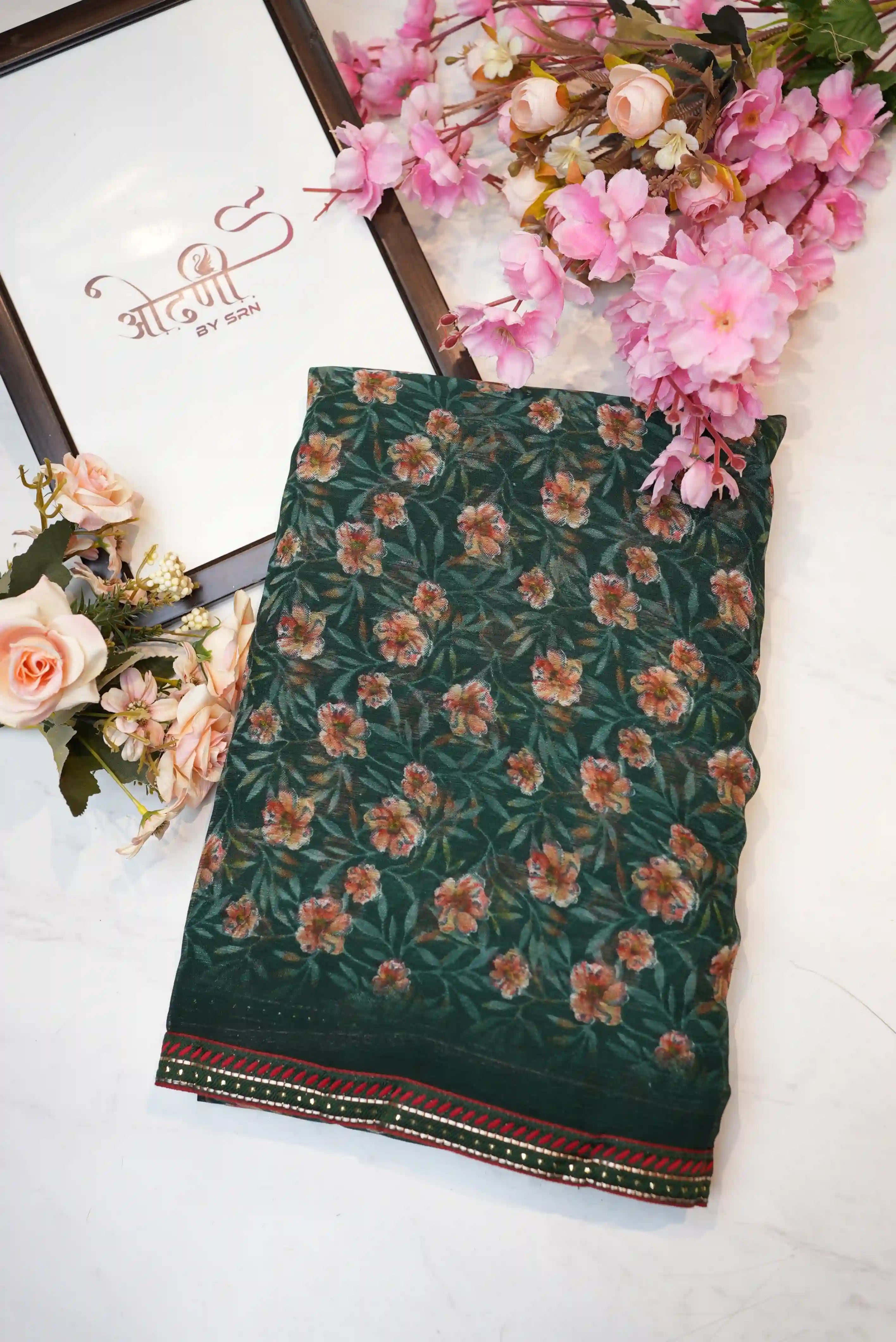 Weight less fabric synthetic saree with flower print
