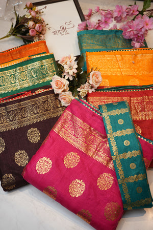 Dola fabric saree with foil print & heavy contrast blouse ##SR040