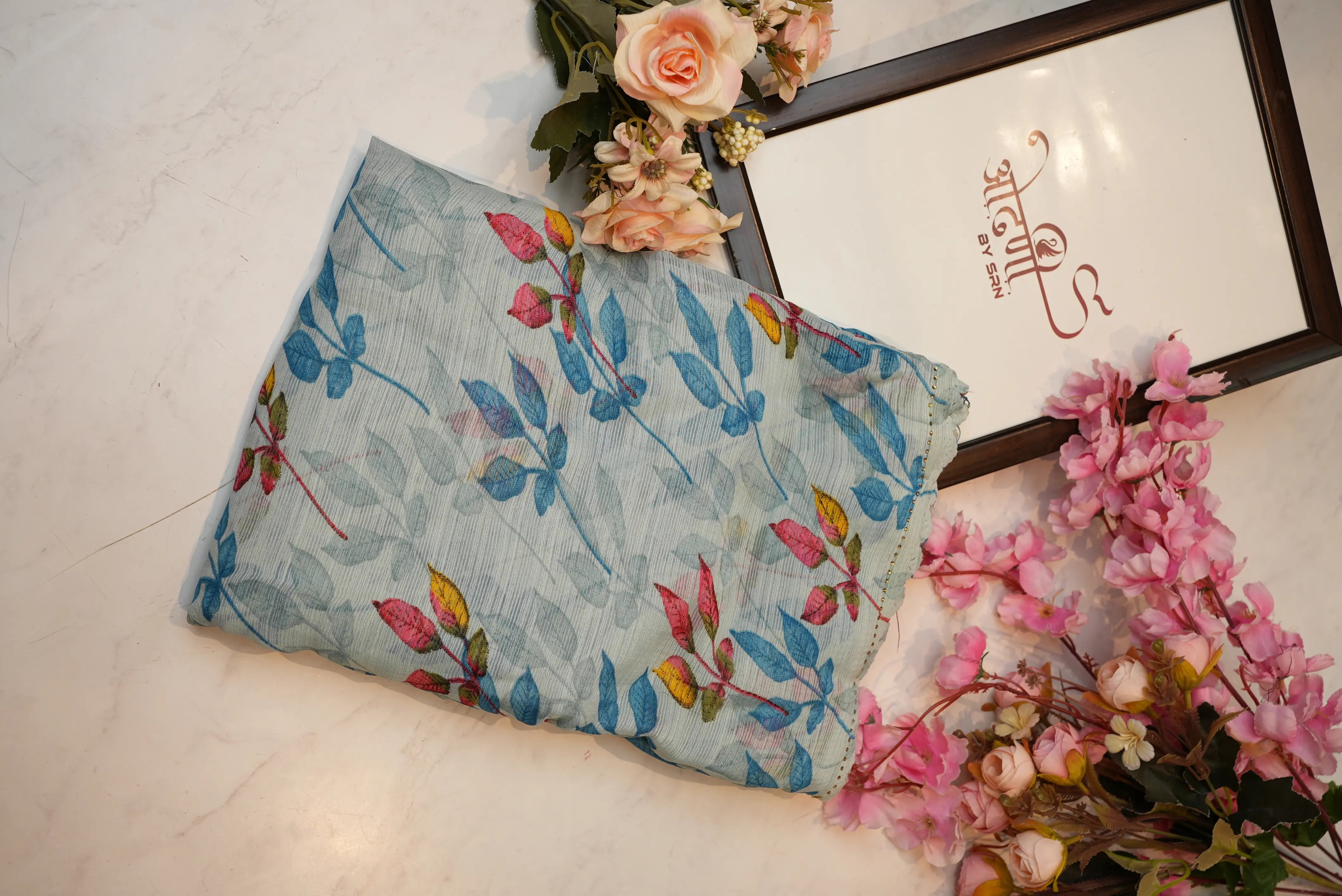 Lightweight Floral Print Saree With Cut Border