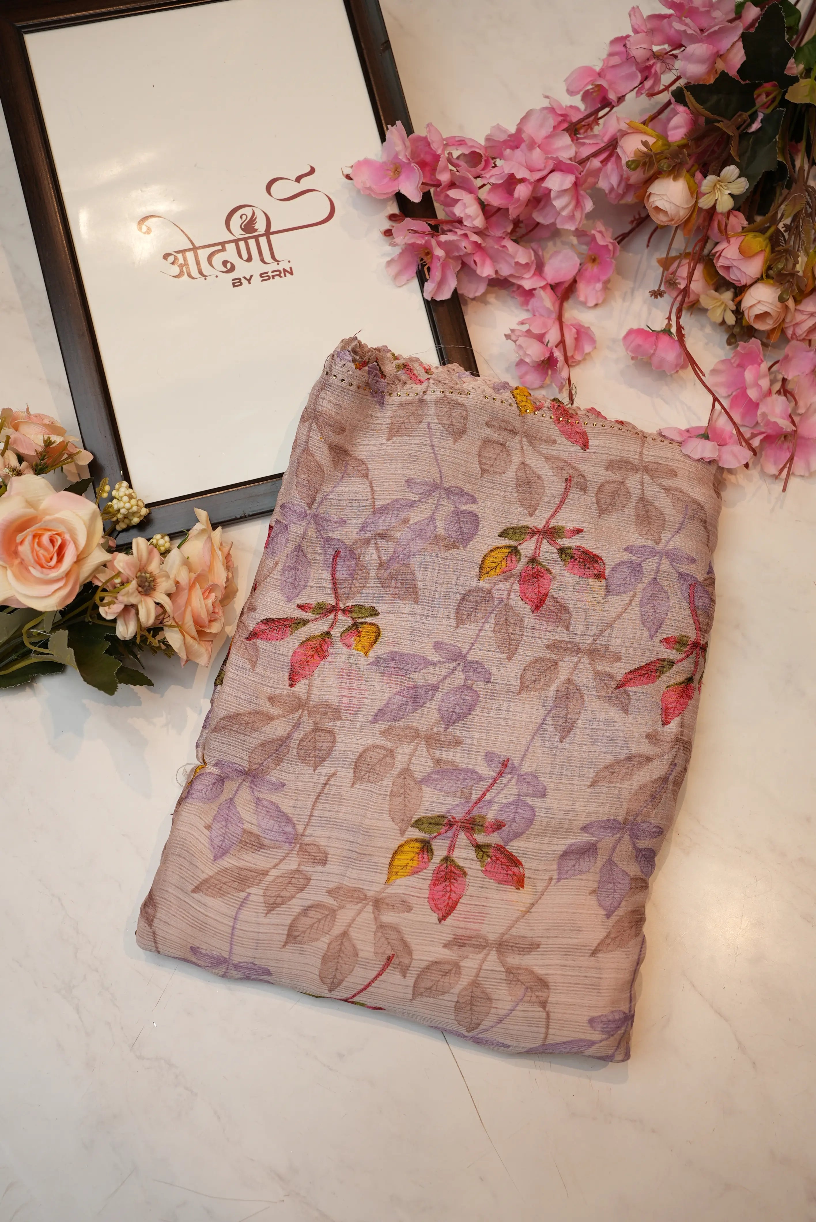 Lightweight Floral Print Saree With Cut Border