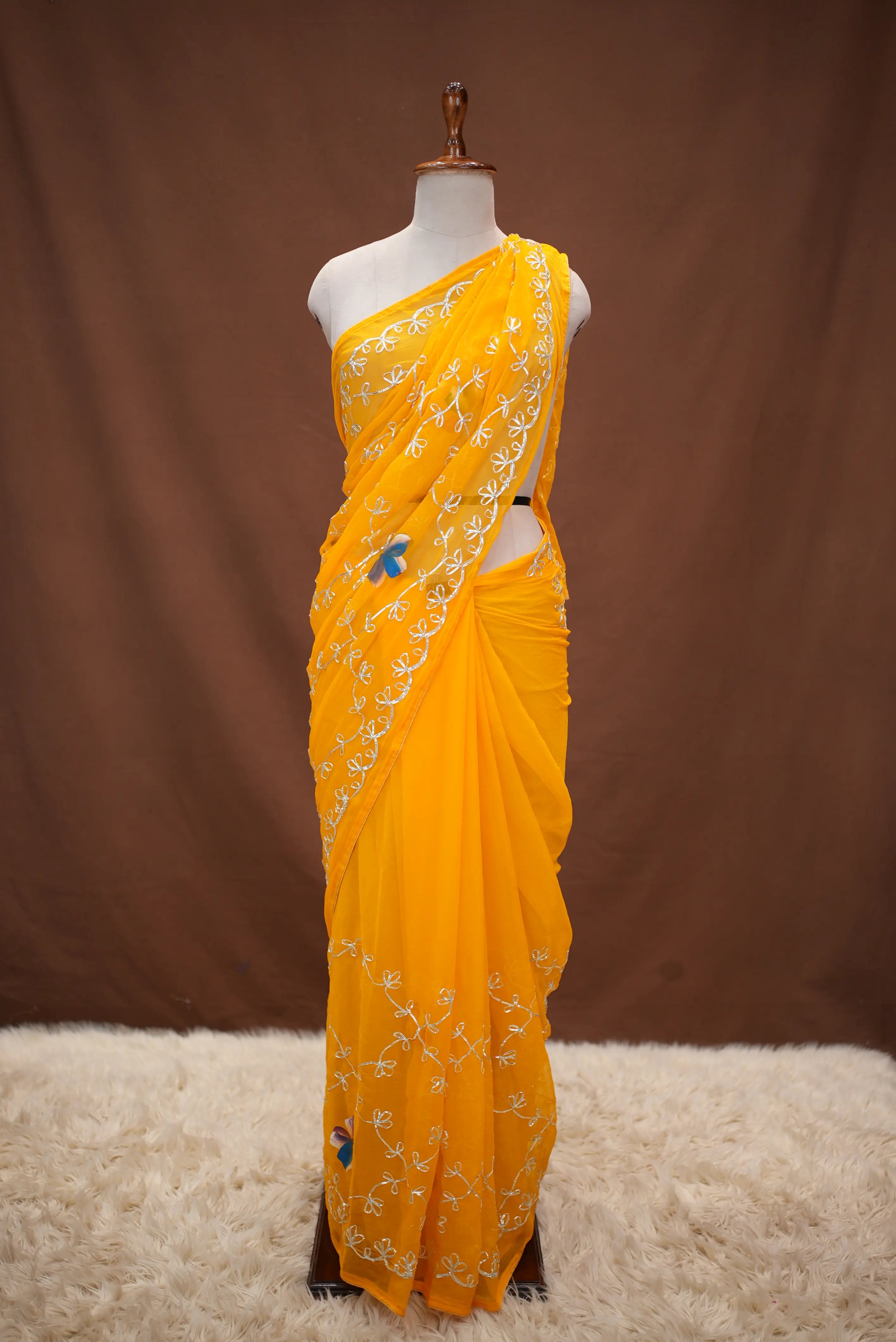 Kacchi Gota Patti Work Shimmer Chiffon Saree with Jaal Pattern & Blouse