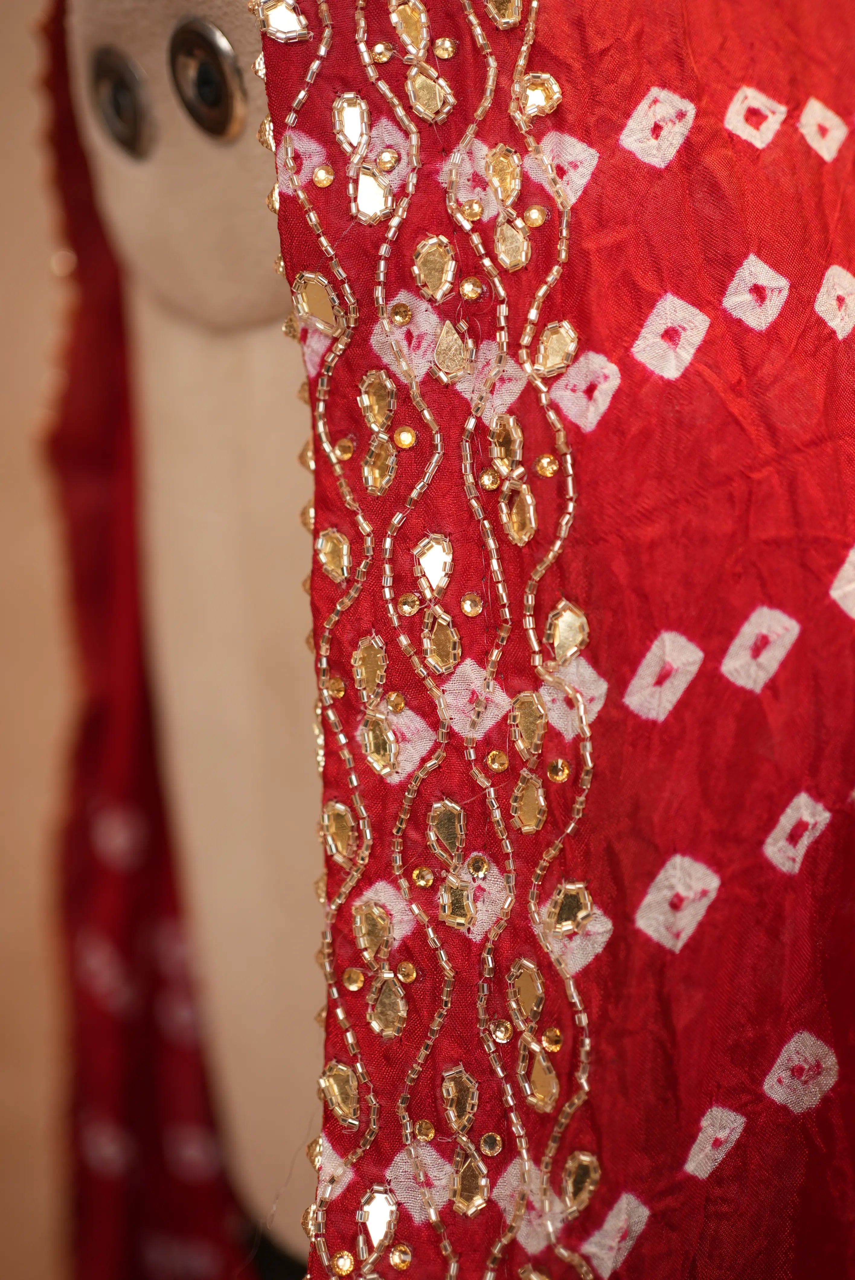 Bandhani Design Tapeta Silk Fabric Saree with Handwork Buti & Border Pattern (with blouse)