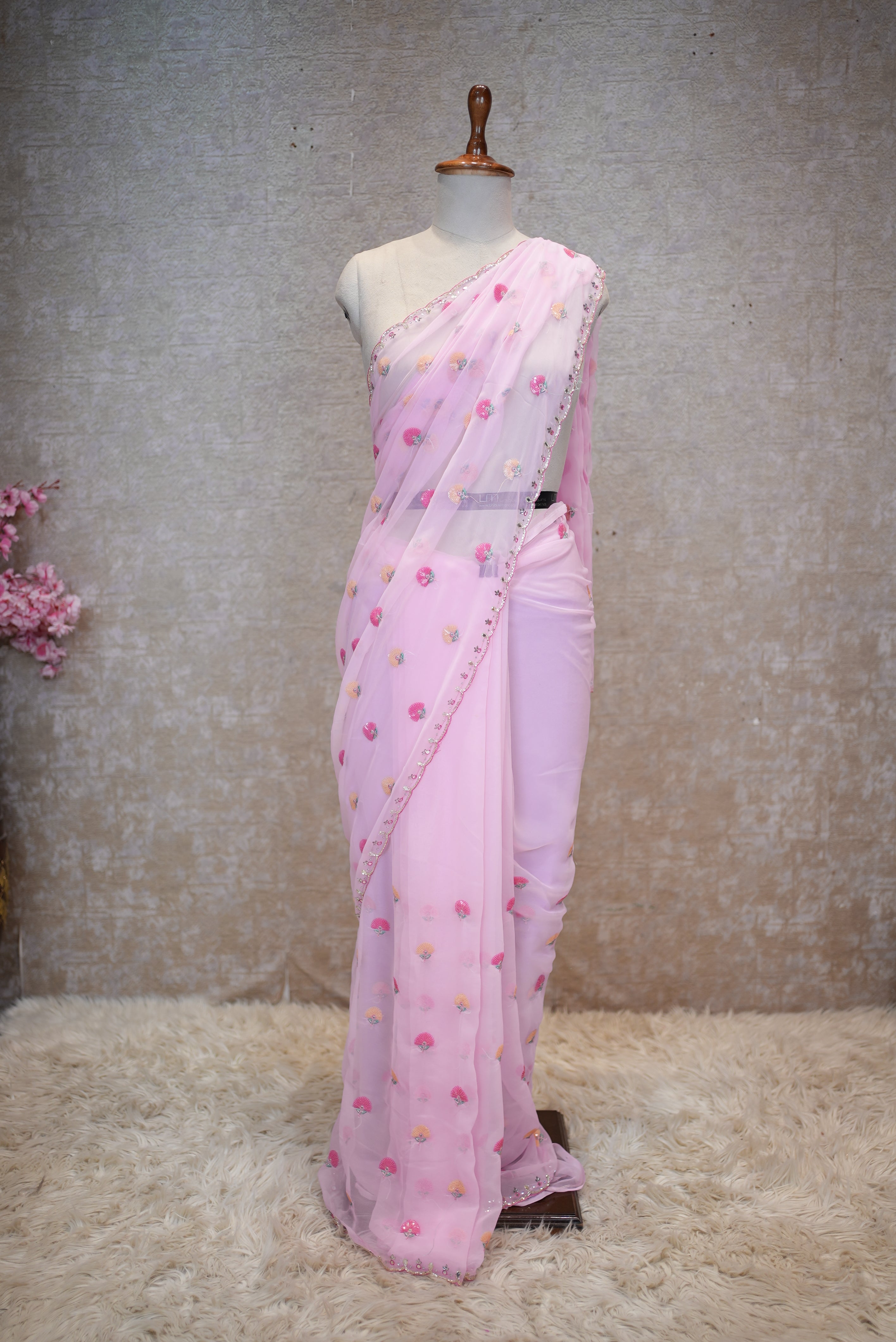 Georgette Fabric Saree With Choti Buti With Delicate Border (With Running Blouse)