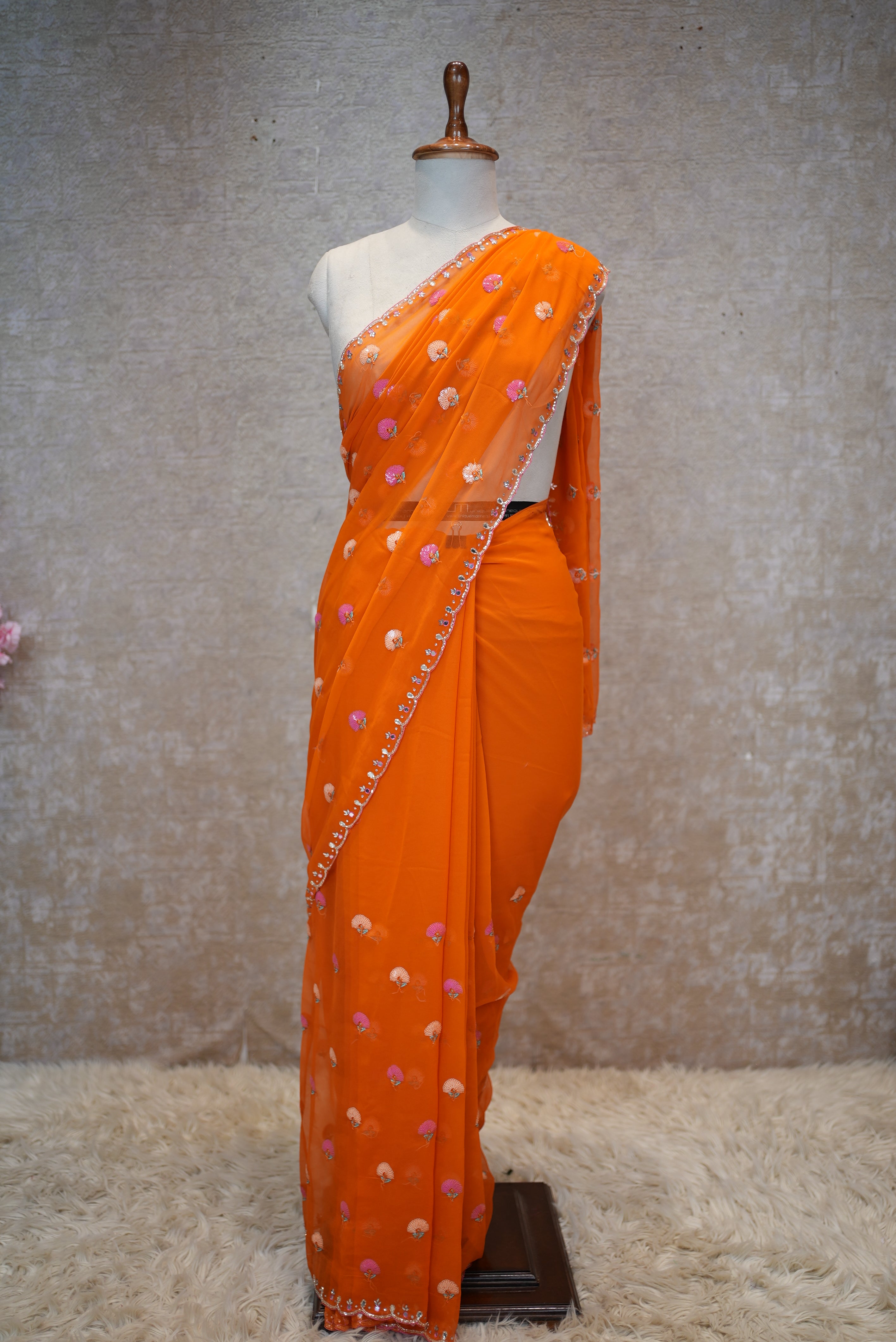 Georgette Fabric Saree With Choti Buti With Delicate Border (With Running Blouse)