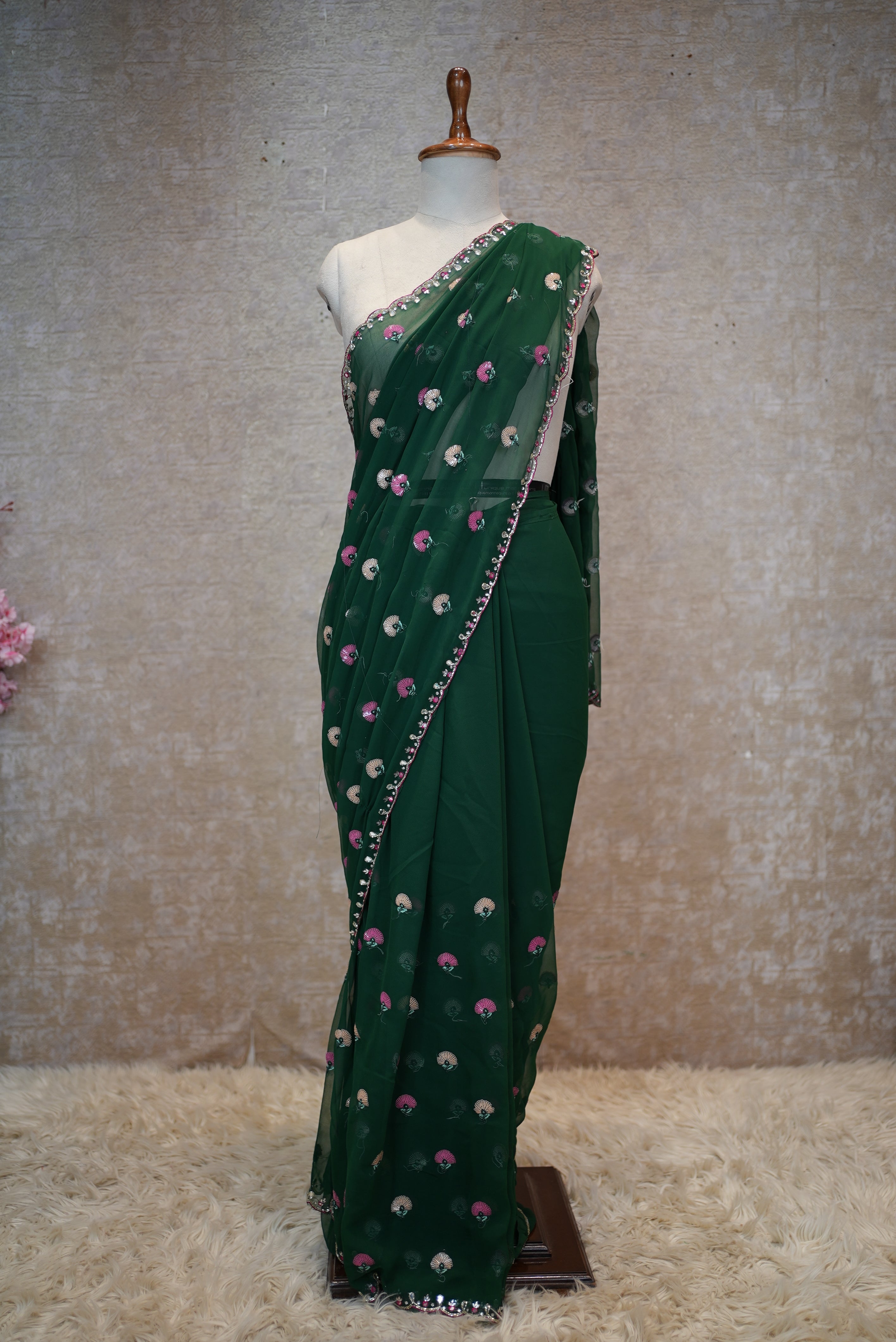 Georgette Fabric Saree With Choti Buti With Delicate Border (With Running Blouse)
