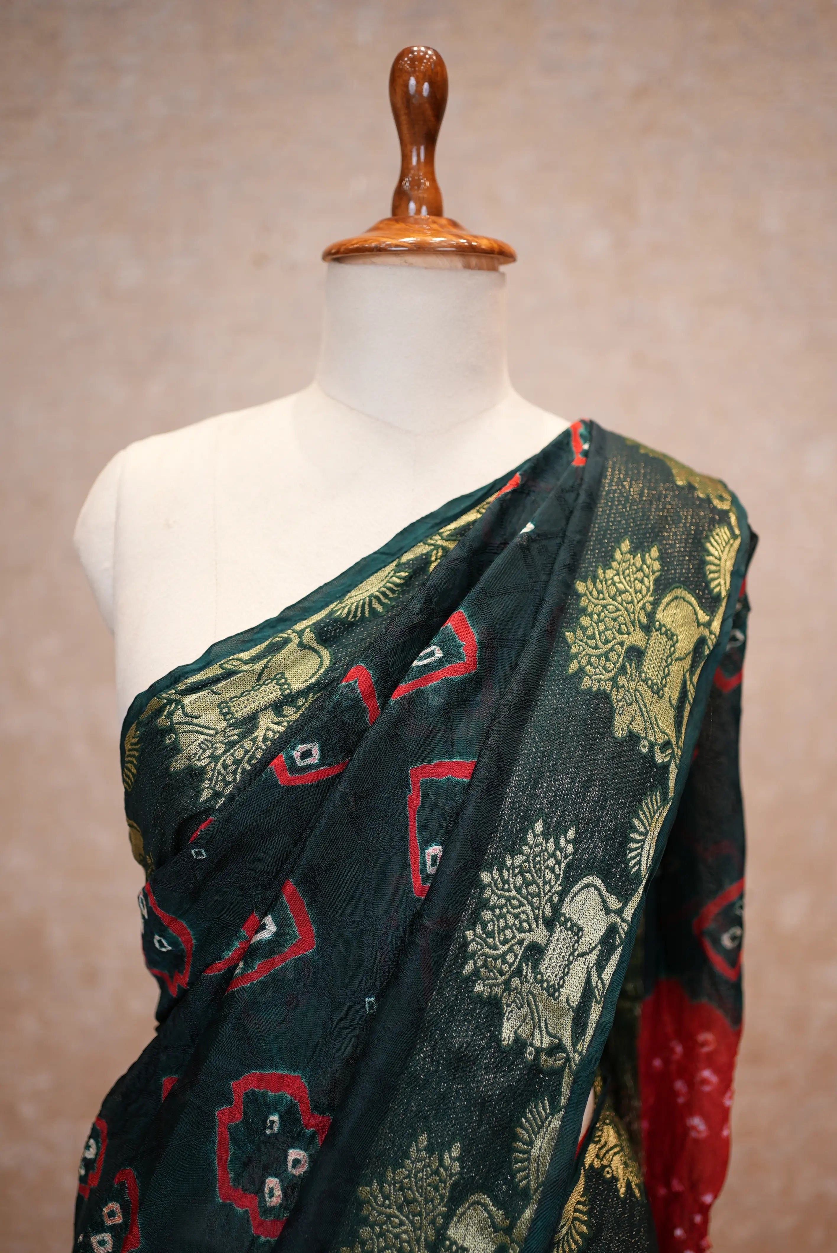 Traditional Laddu Bandhej Saree Adorned With Zari Border