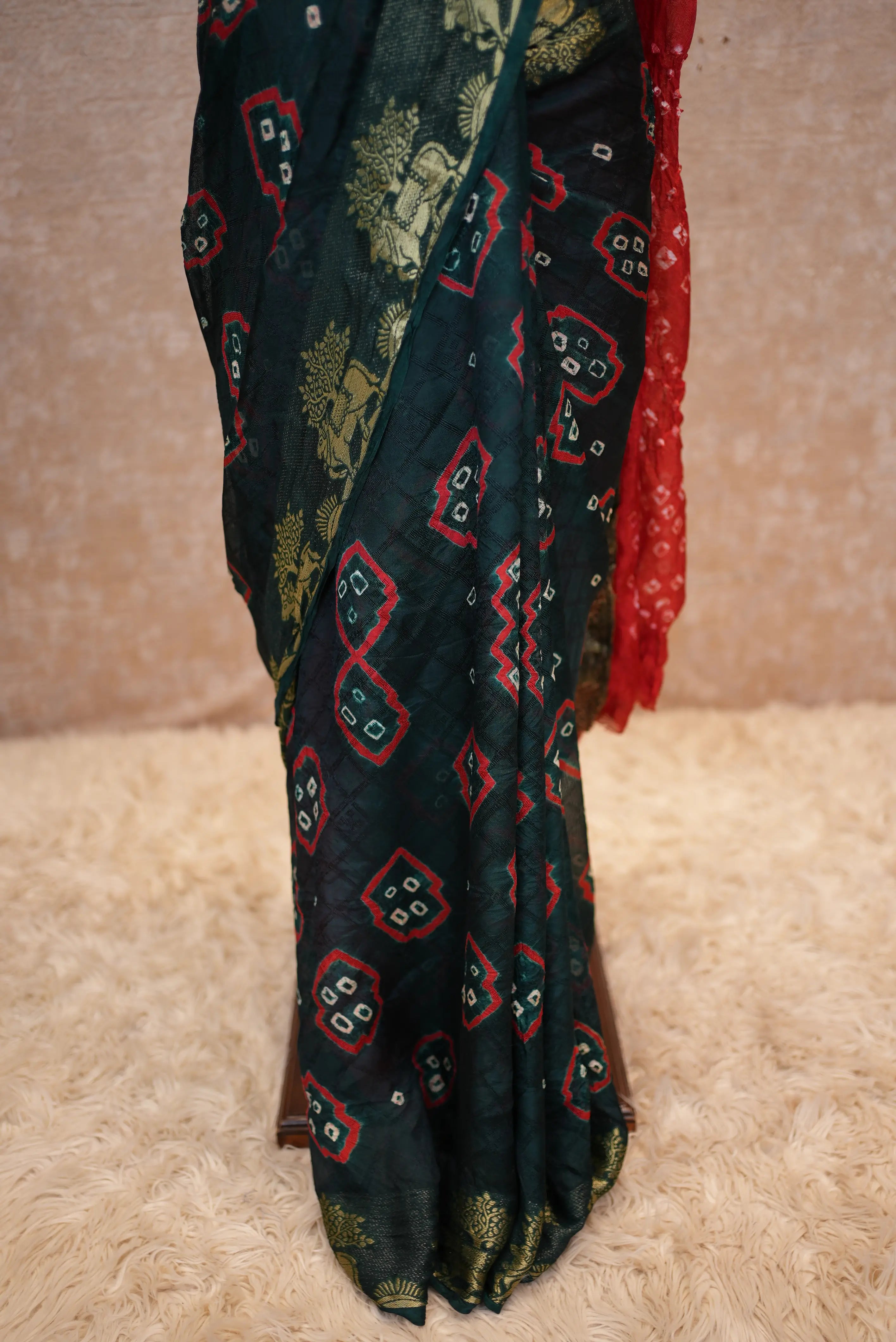 Traditional Laddu Bandhej Saree Adorned With Zari Border