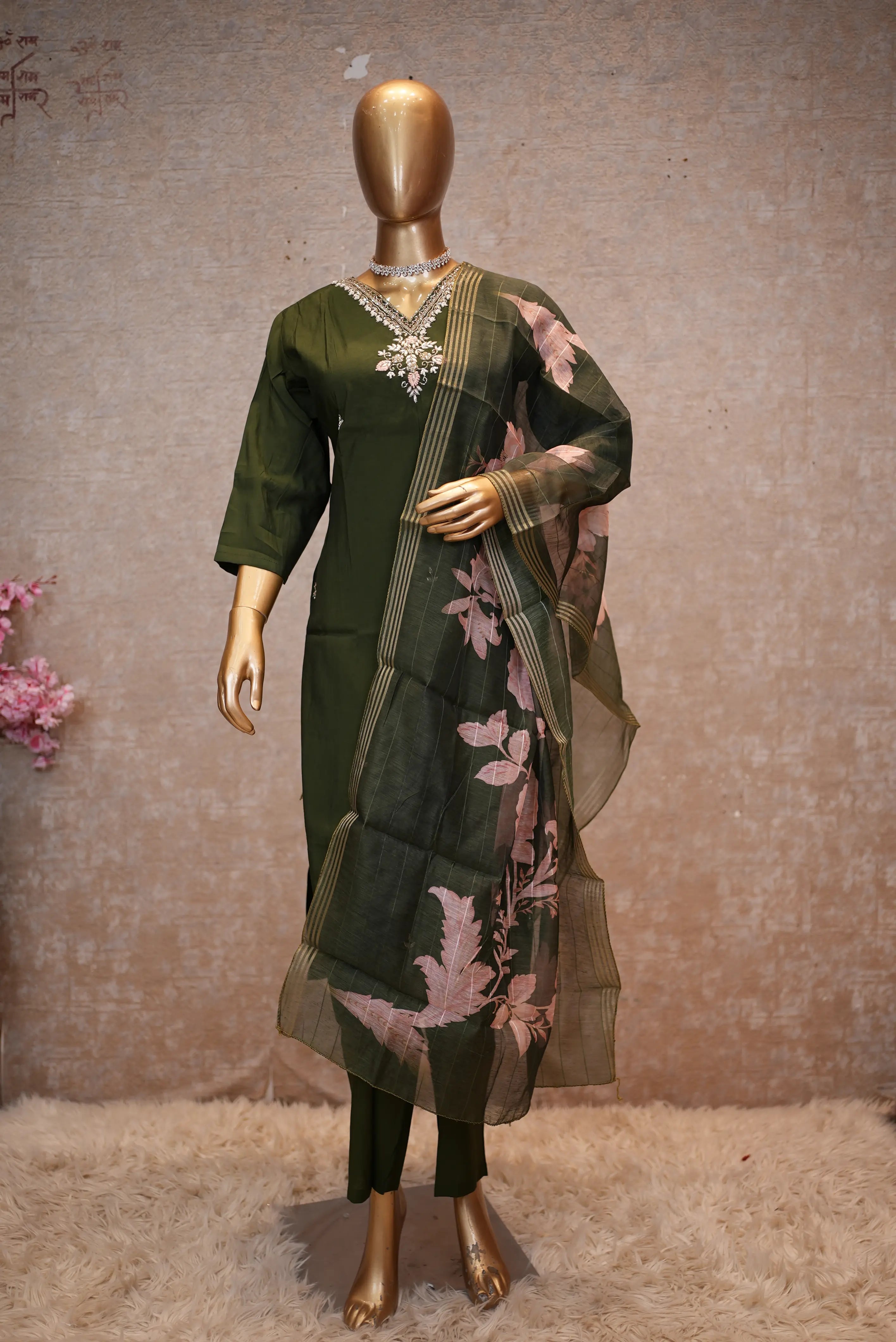 Elegant Bottle Green Kurta Set with Floral Organza Dupatta