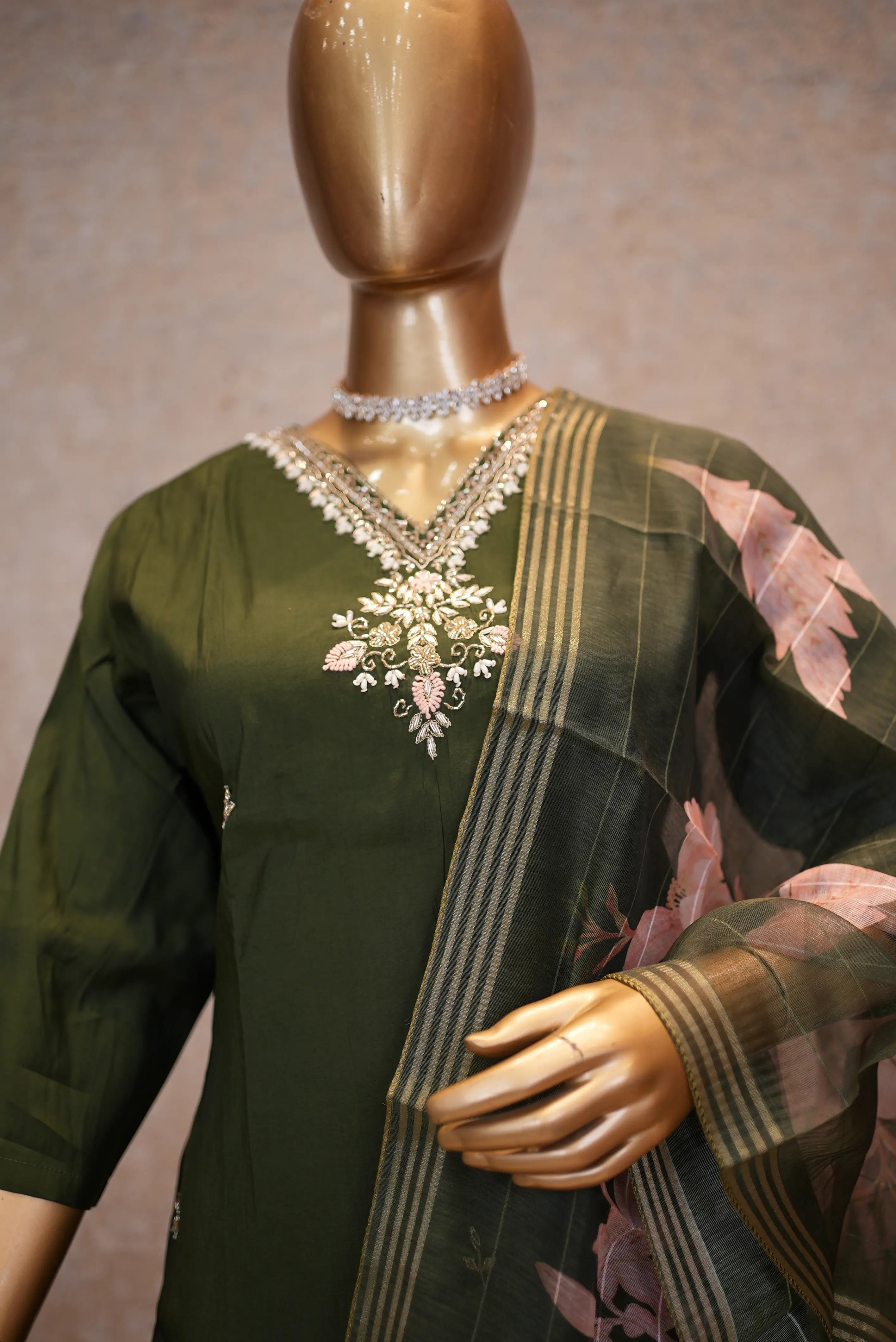Elegant Bottle Green Kurta Set with Floral Organza Dupatta