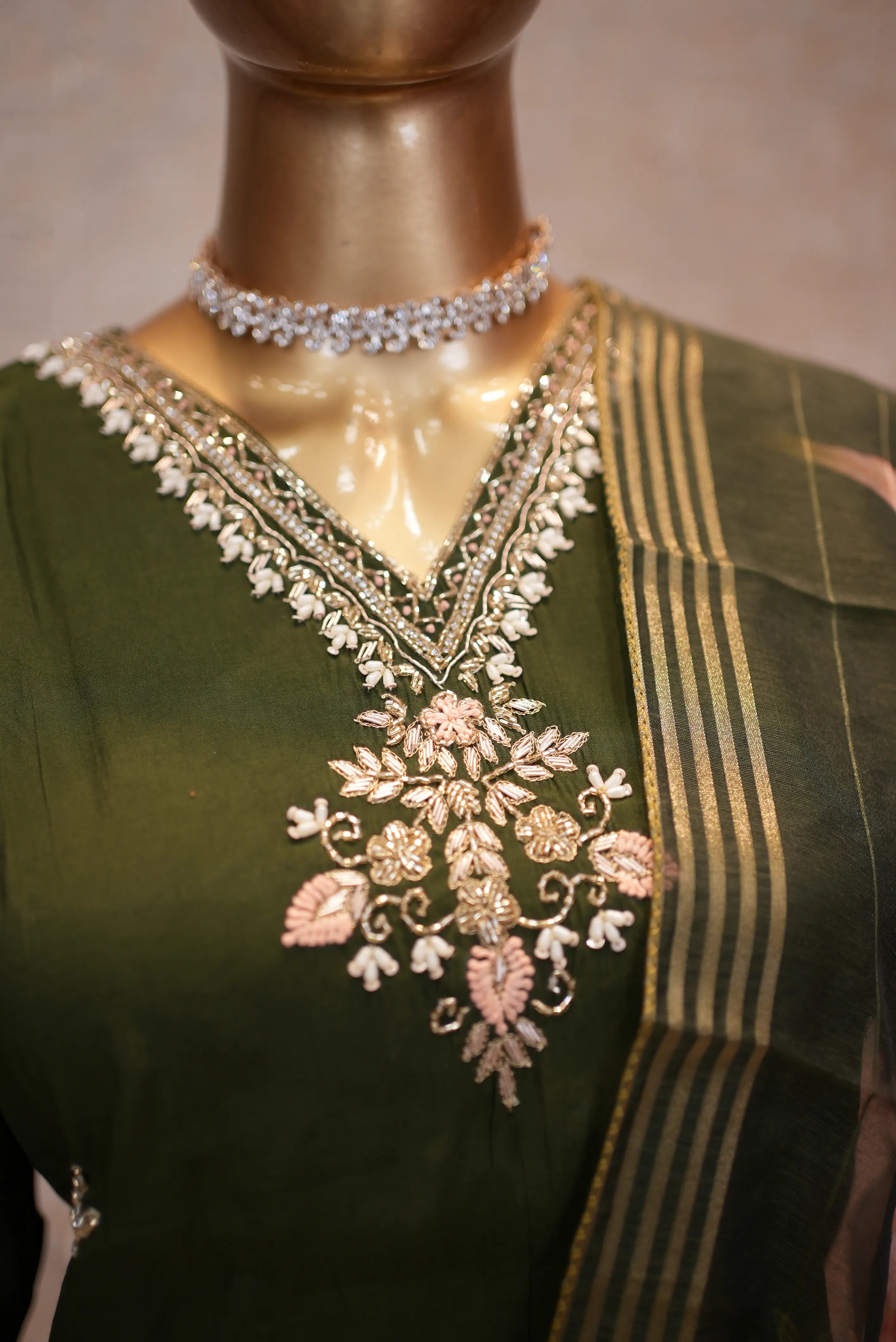 Elegant Bottle Green Kurta Set with Floral Organza Dupatta