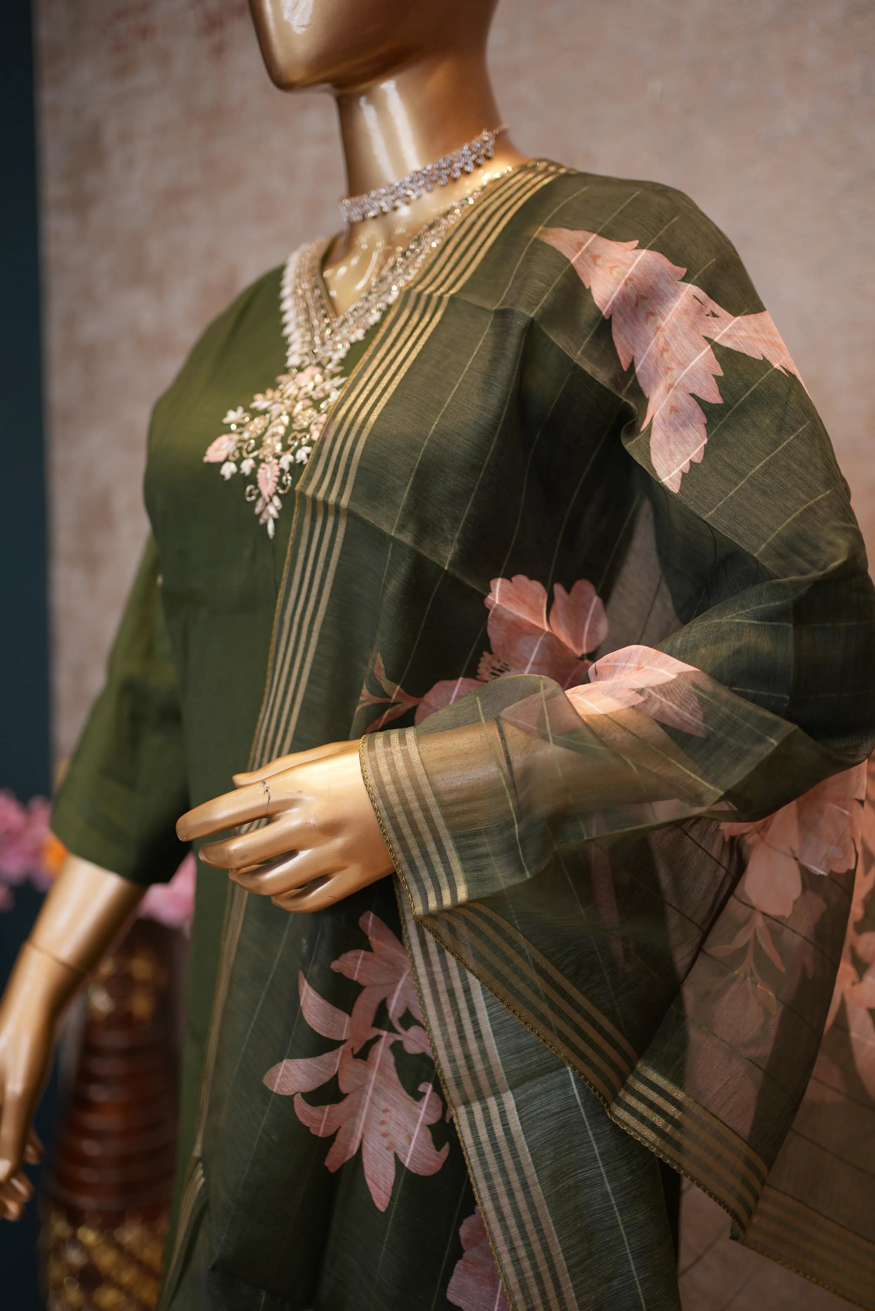 Elegant Bottle Green Kurta Set with Floral Organza Dupatta