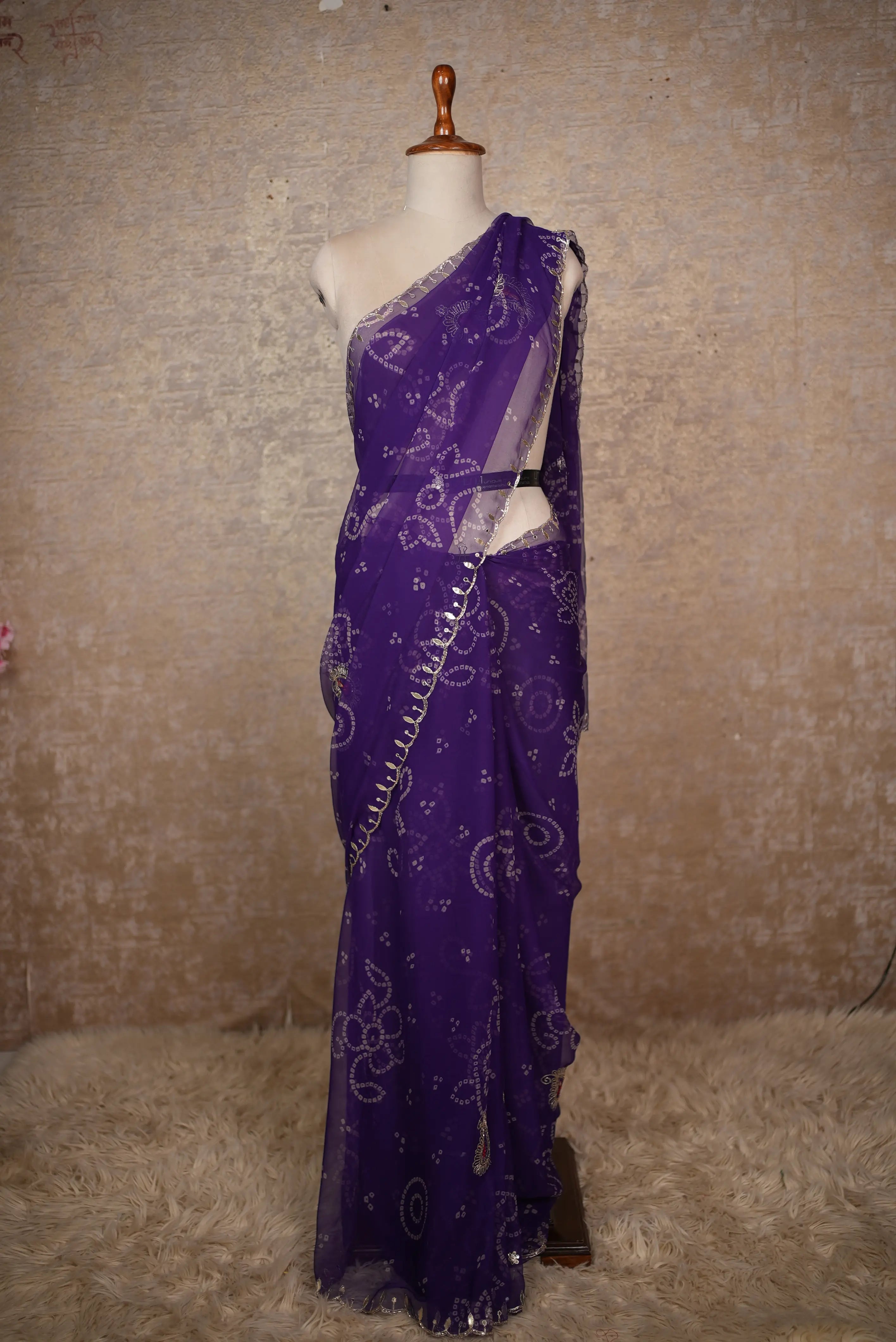 Vintage Buta Work Fancy Bandhani Saree (With Runing Blouse)