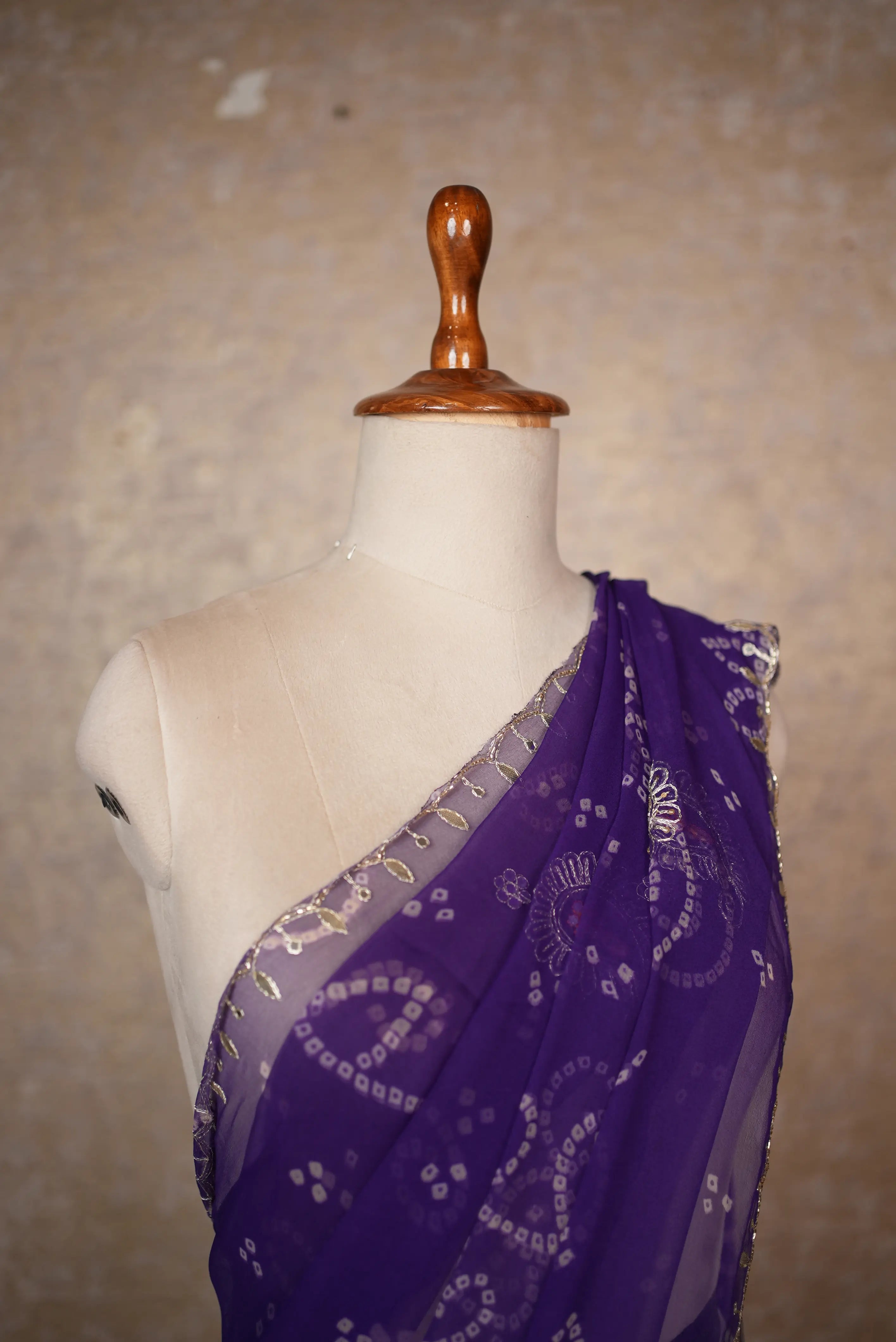Vintage Buta Work Fancy Bandhani Saree (With Runing Blouse)
