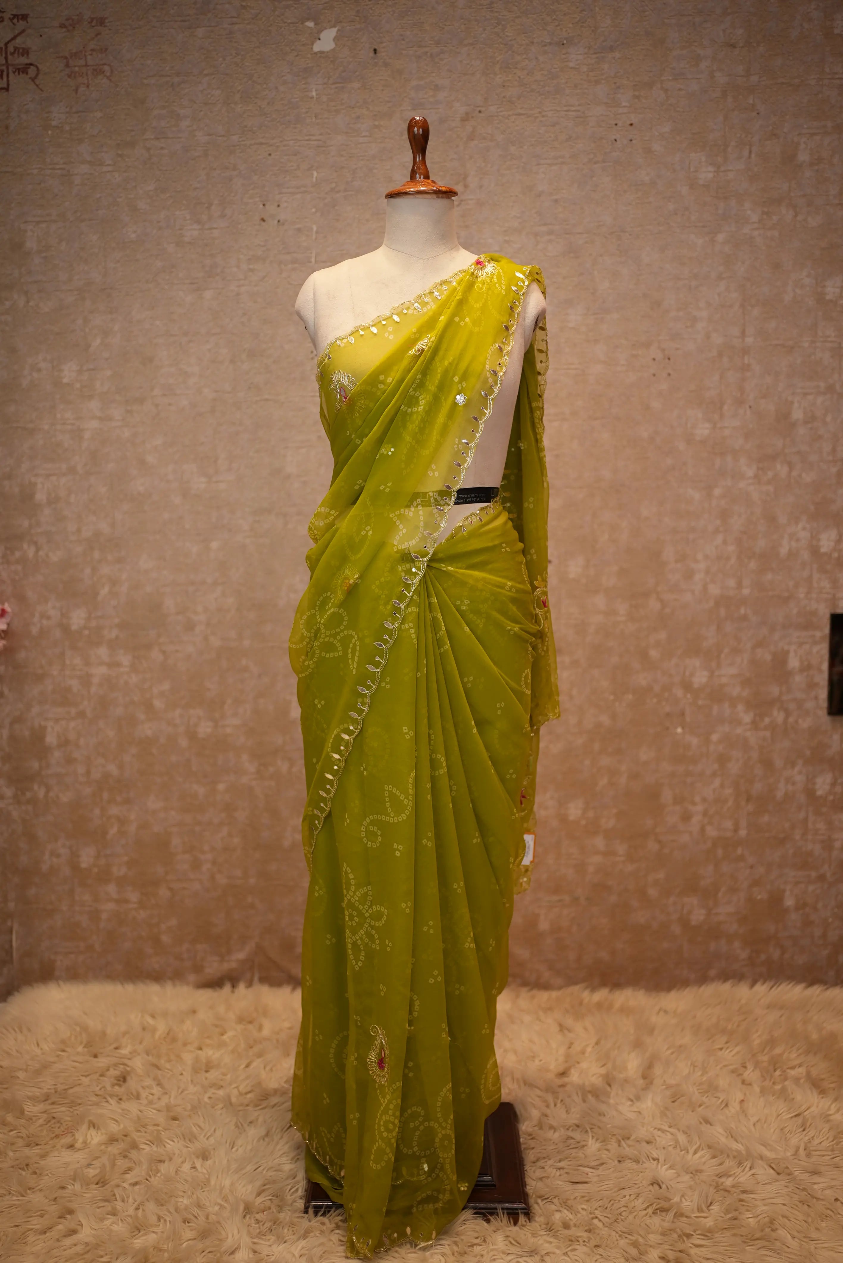 Vintage Buta Work Fancy Bandhani Saree (With Runing Blouse)