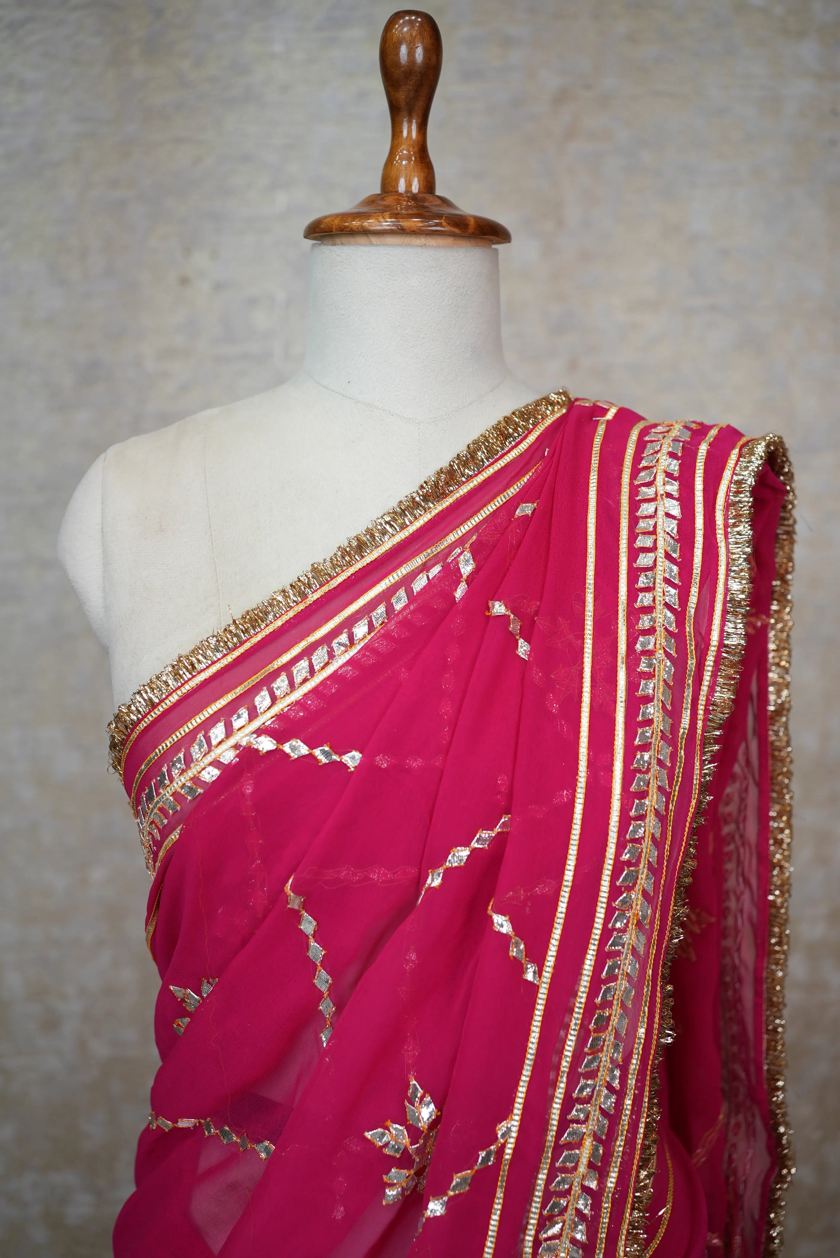 Handwork Kaccha Gota Patti Saree in Georgette Fabric (With Blouse)