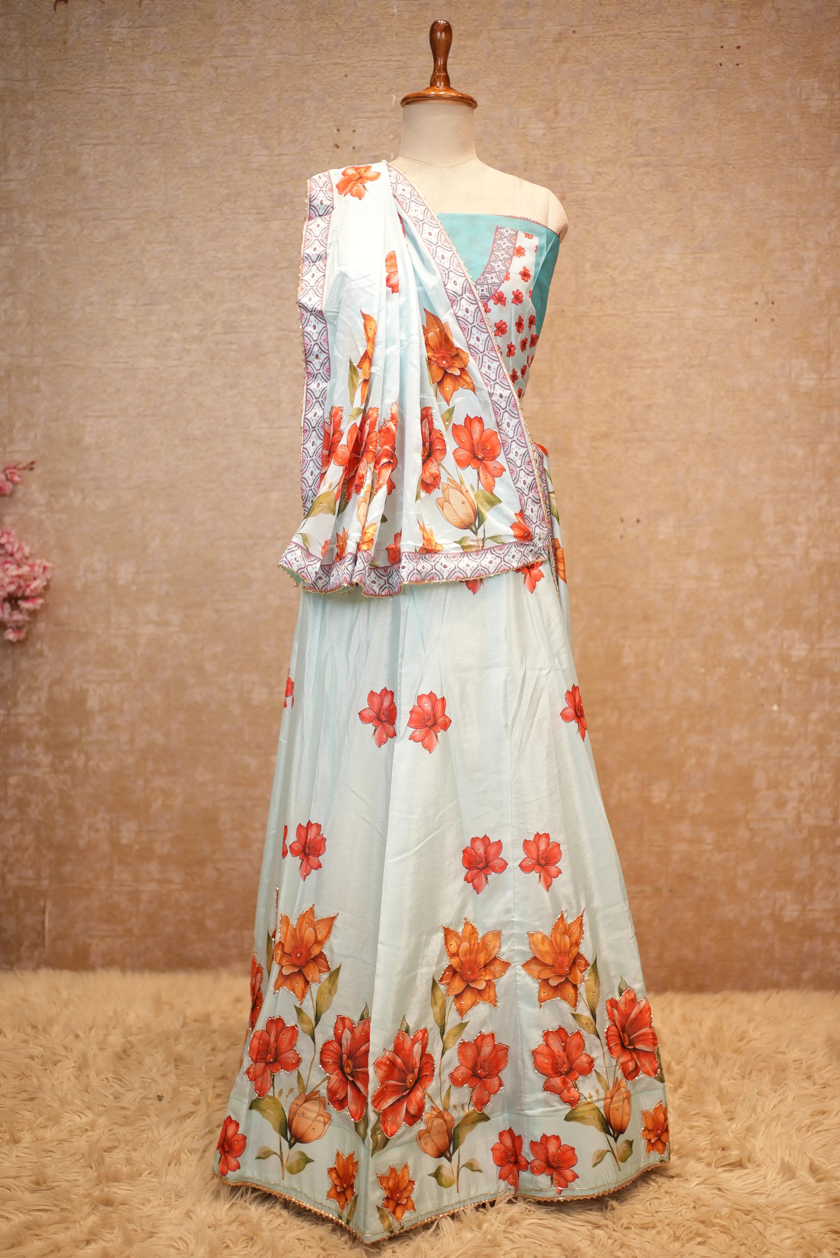 Elegant Floral Designer Saree – Soft Fabric with Nature-Inspired Print