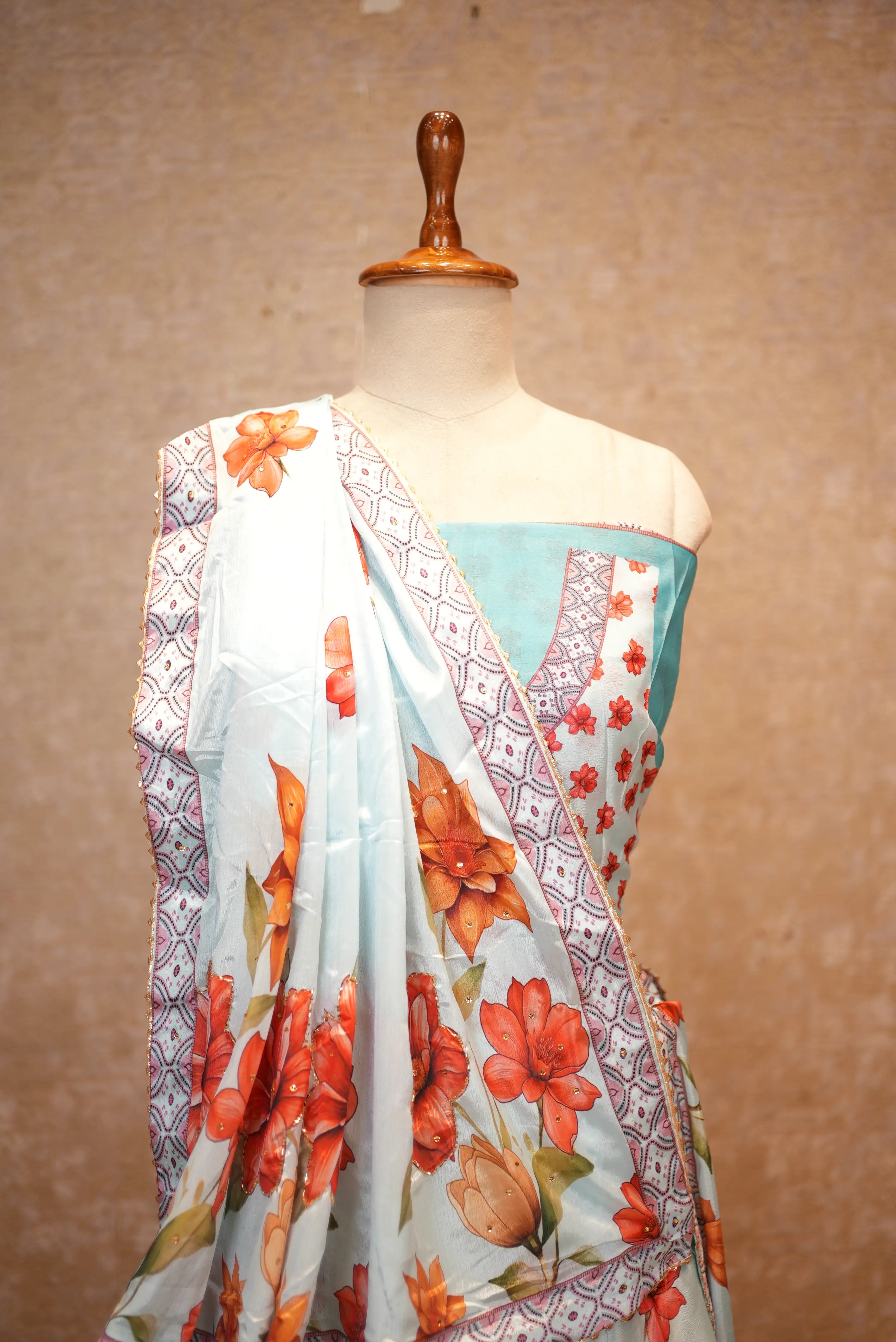 Elegant Floral Designer Saree – Soft Fabric with Nature-Inspired Print