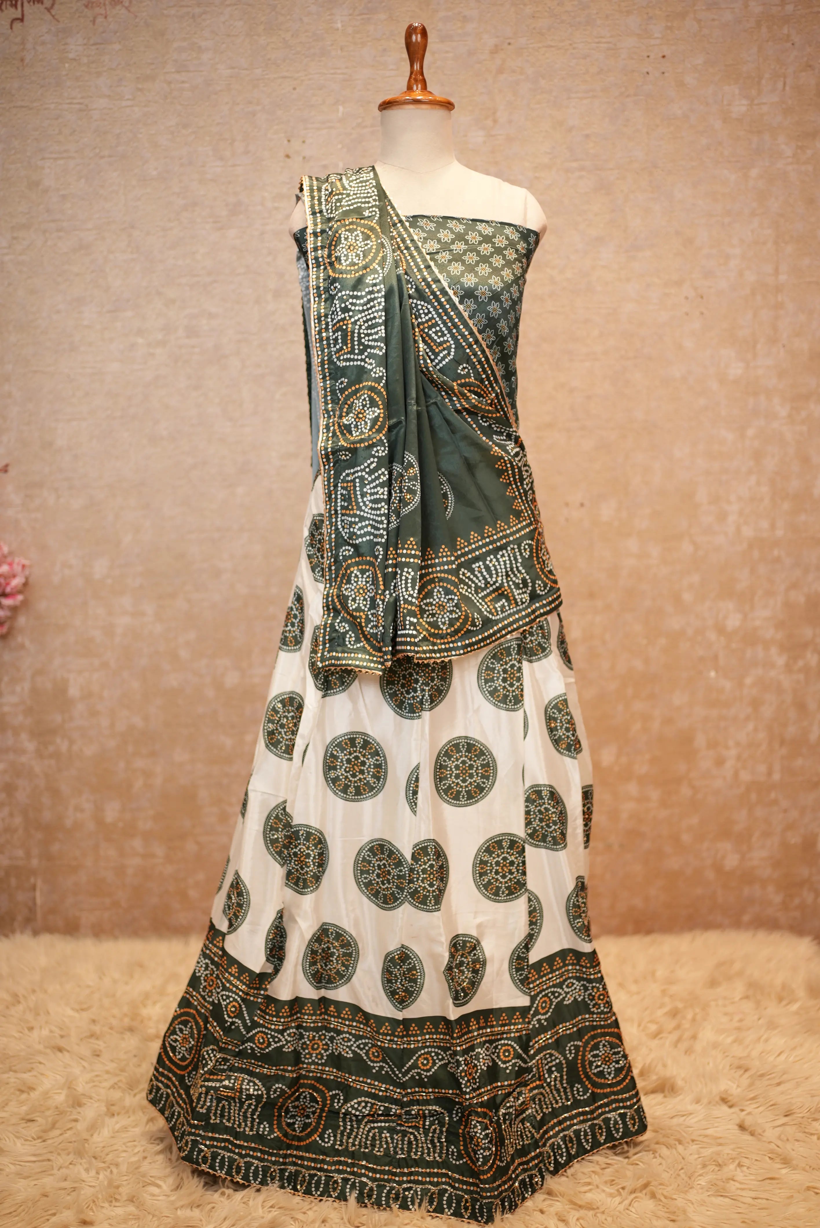 Elegant Bandhani Print Lehenga Set with Dupatta
