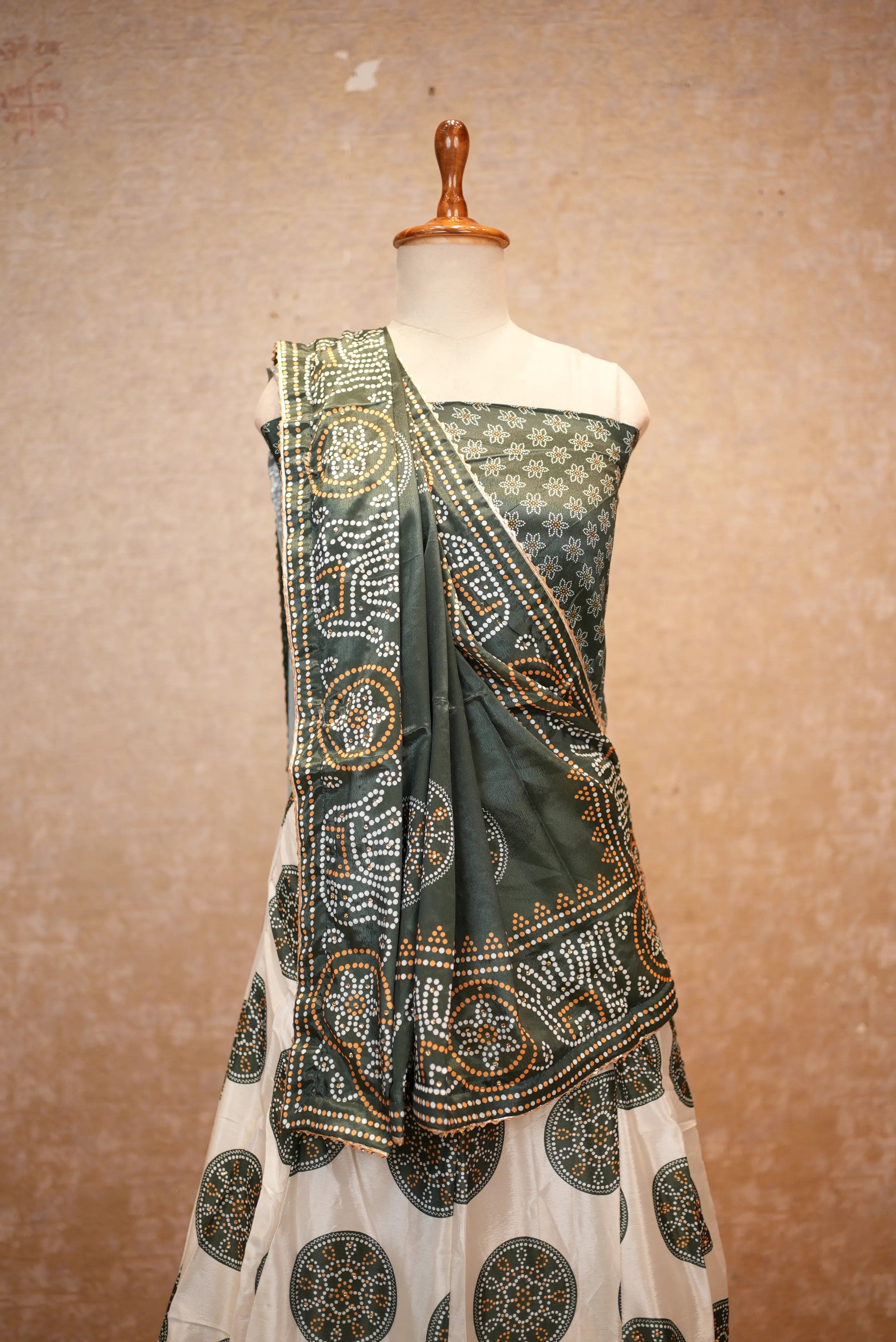 Elegant Bandhani Print Lehenga Set with Dupatta